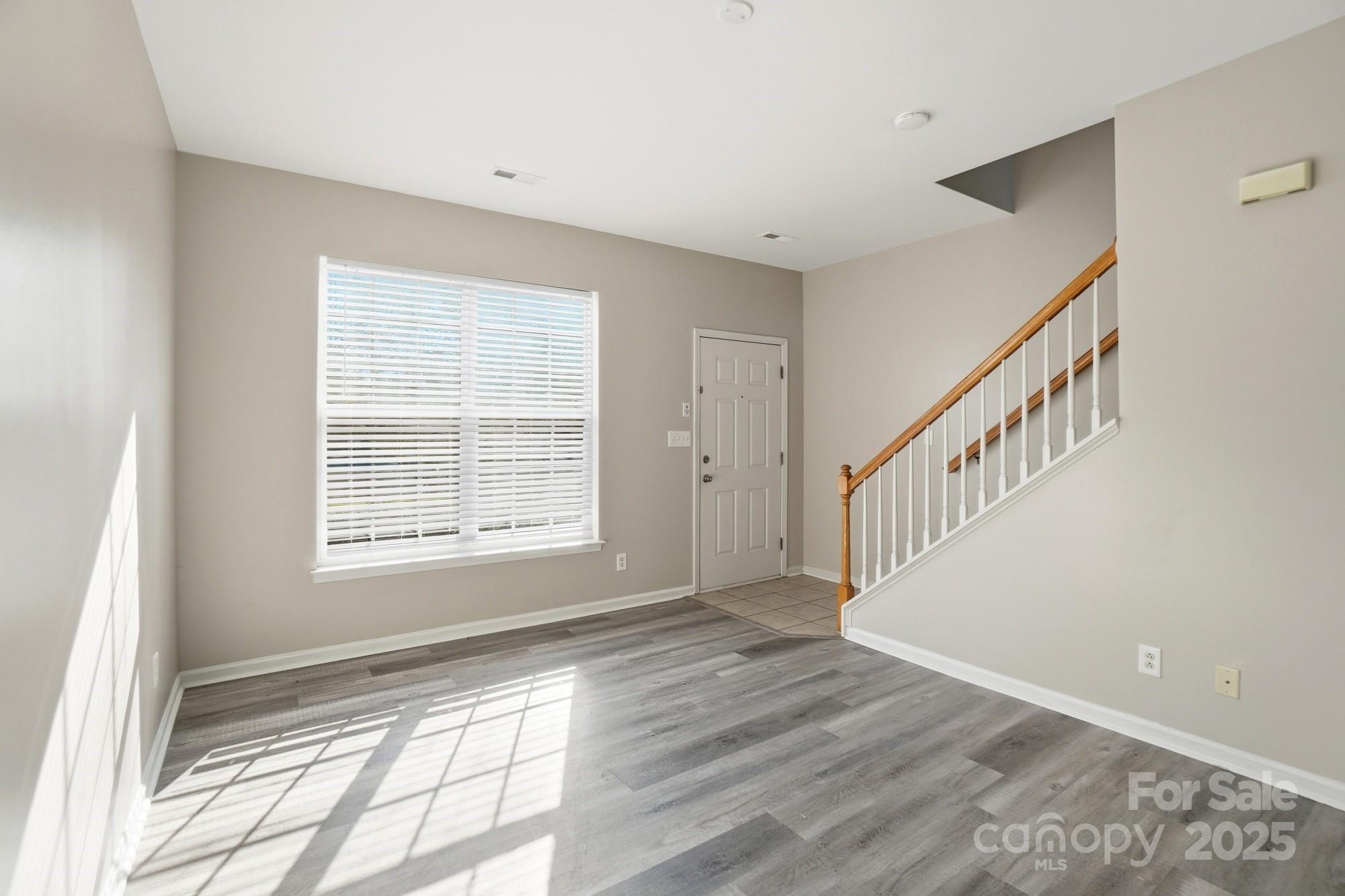 4944 Kotlik Drive Property Photo 9
