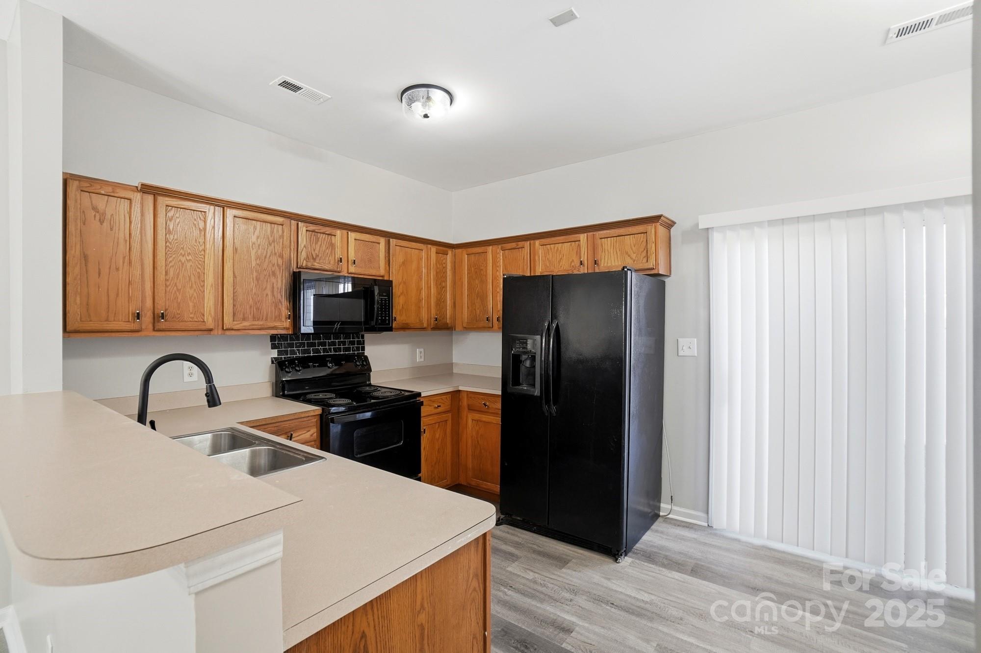 4944 Kotlik Drive Property Photo 16