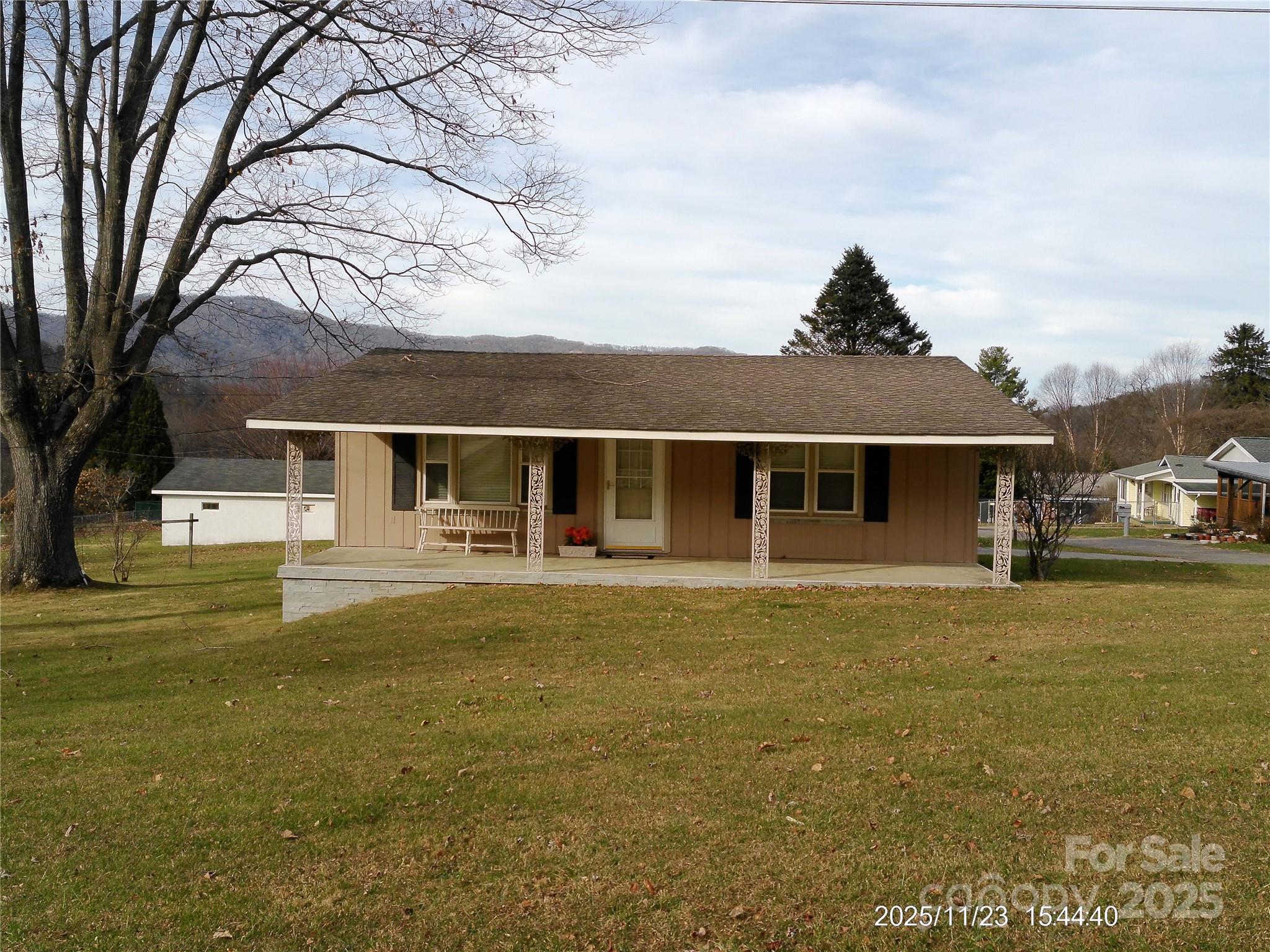 230 Leisure Lane Property Photo 1