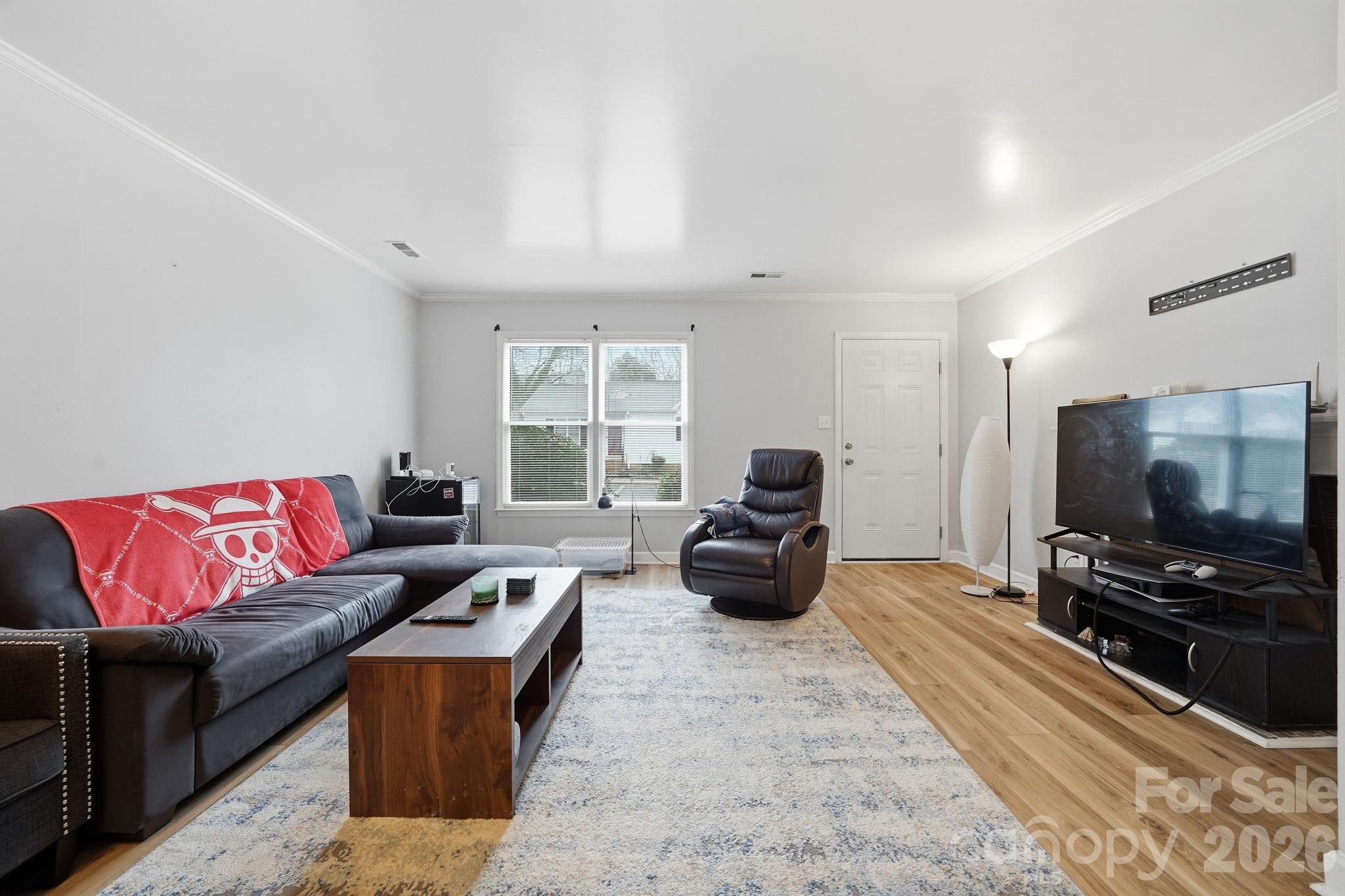 5918 Crape Myrtle Lane Property Photo 4