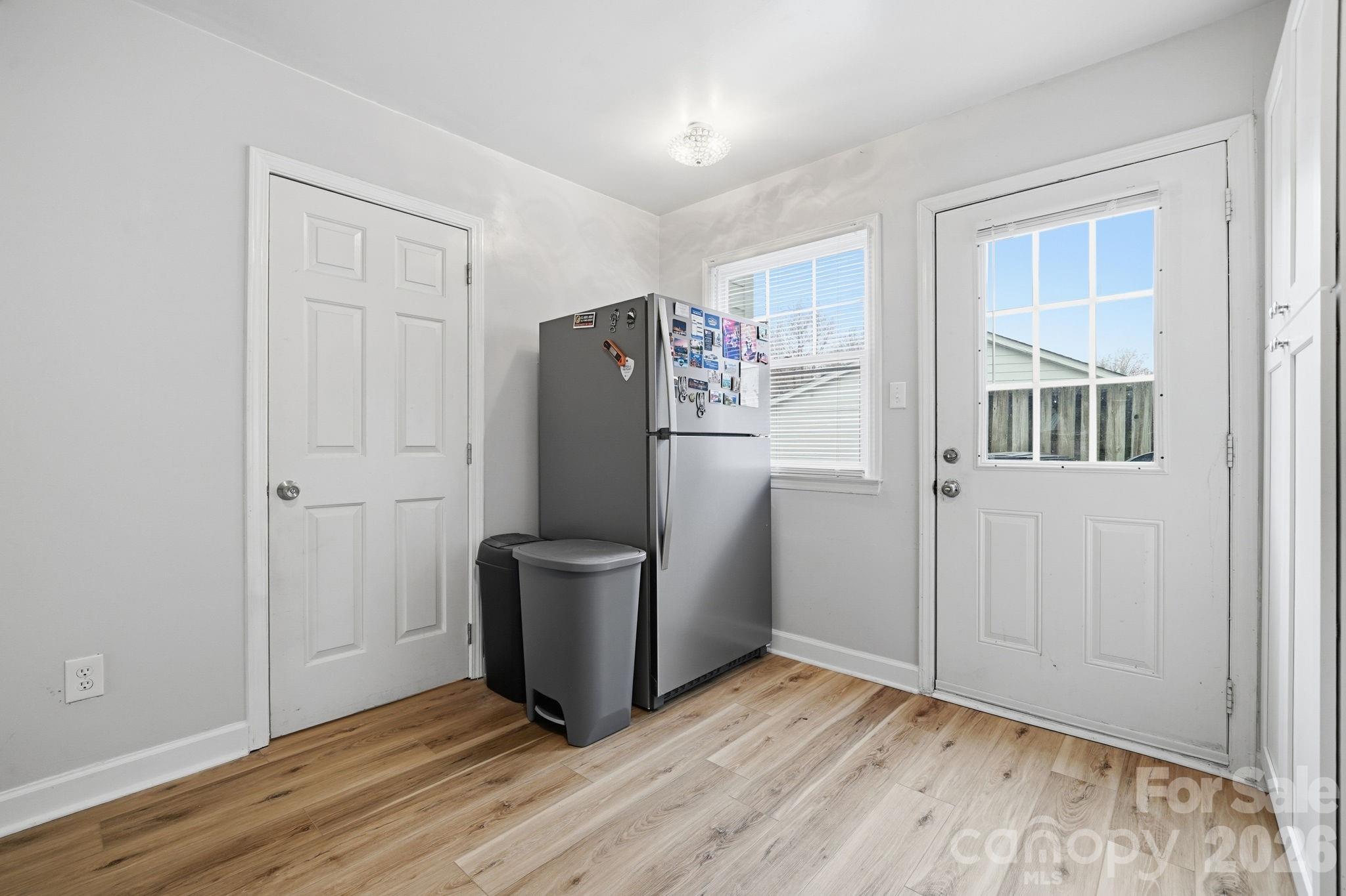 5918 Crape Myrtle Lane Property Photo 10