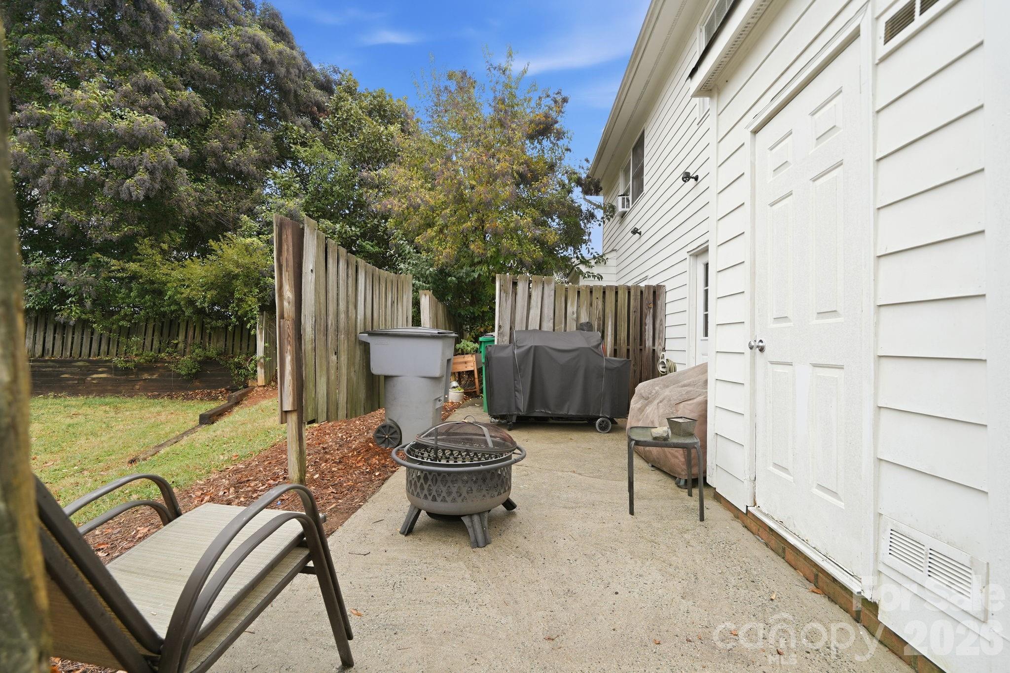 5918 Crape Myrtle Lane Property Photo 23