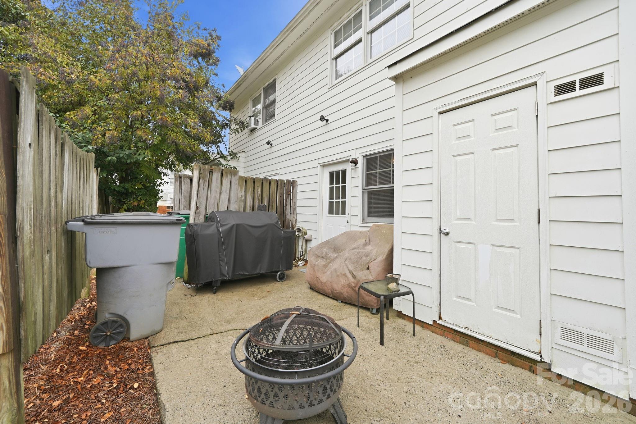 5918 Crape Myrtle Lane Property Photo 24