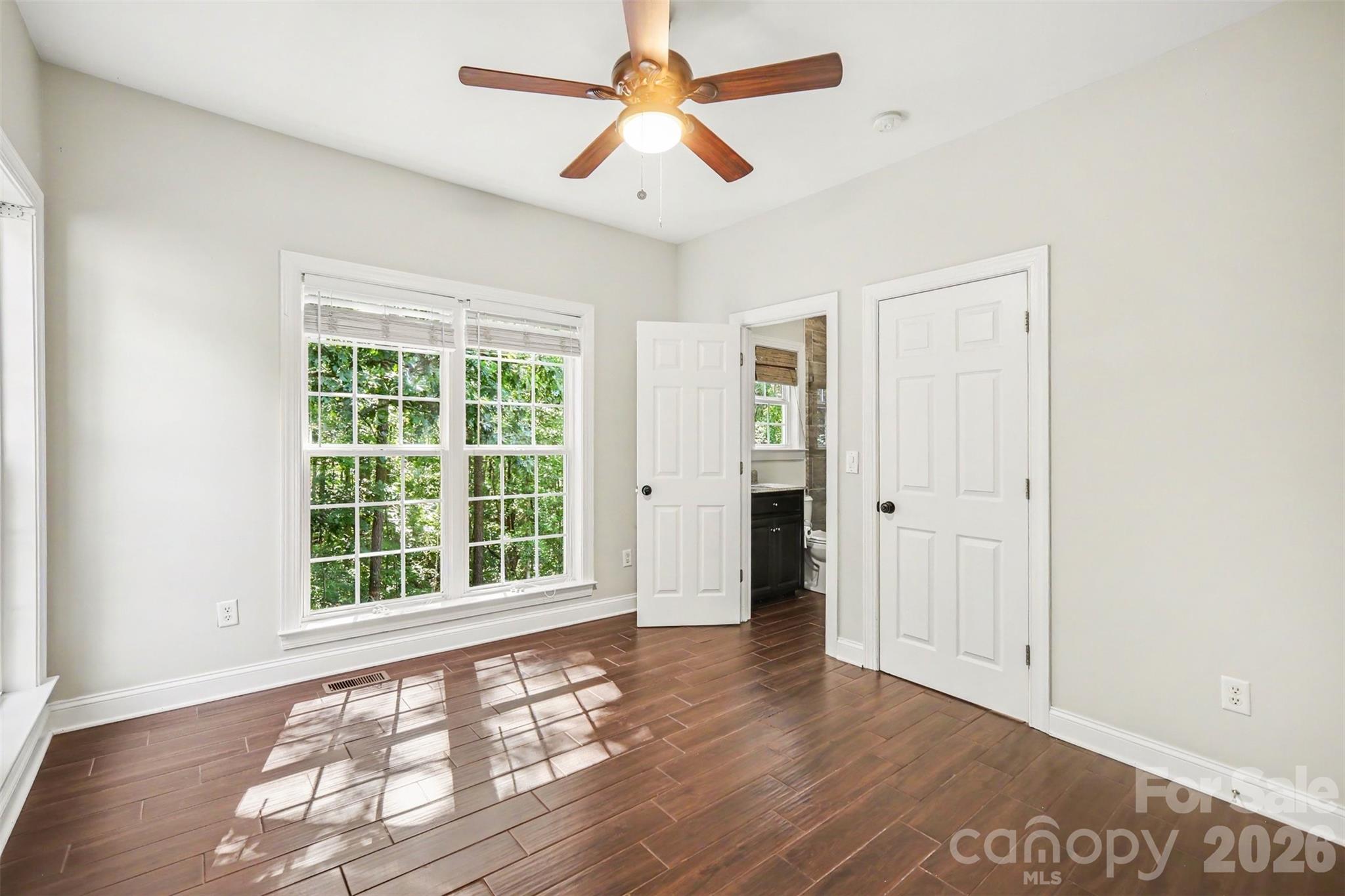214 Harbor Landing Drive Property Photo 18