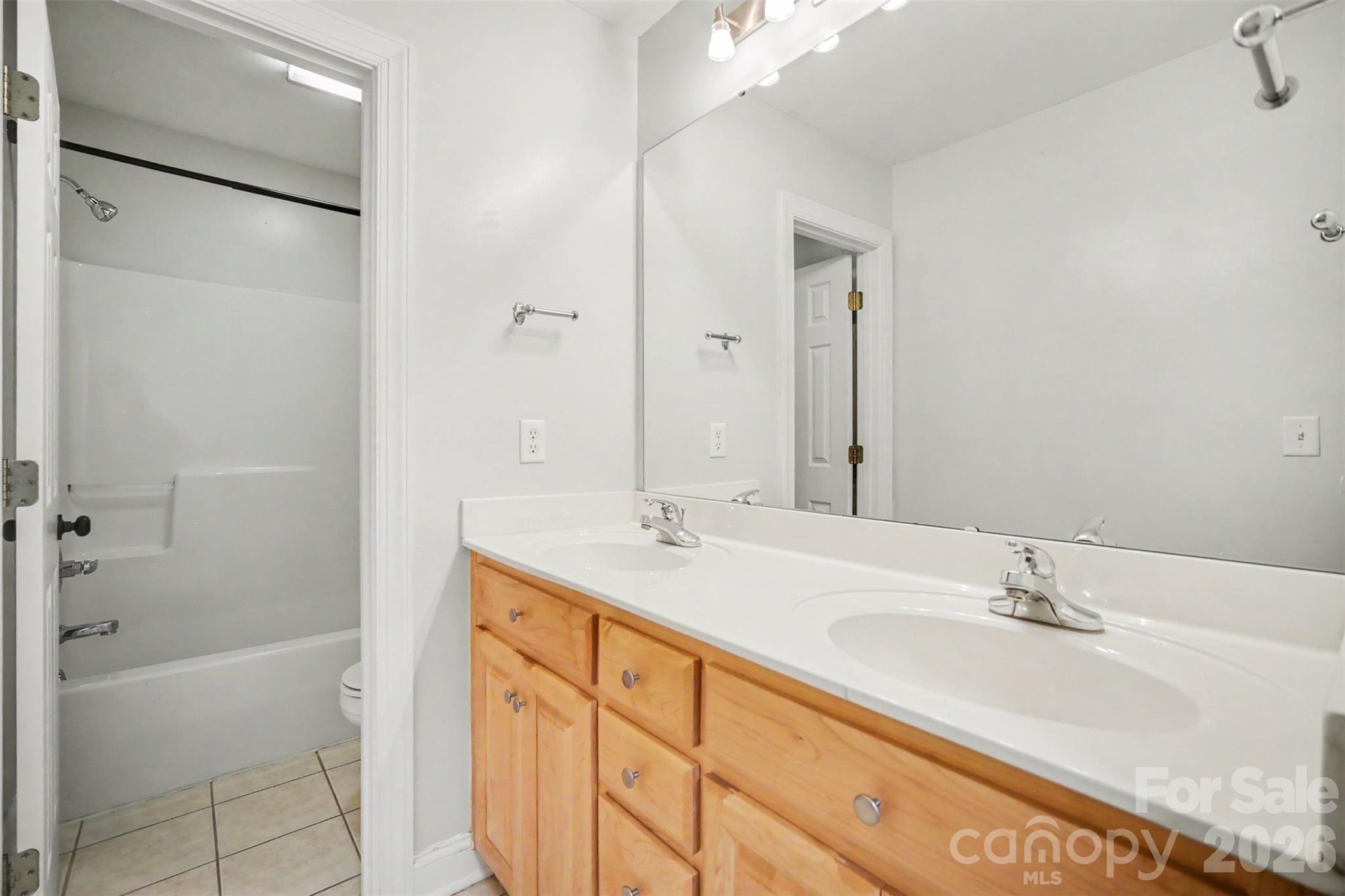 214 Harbor Landing Drive Property Photo 29