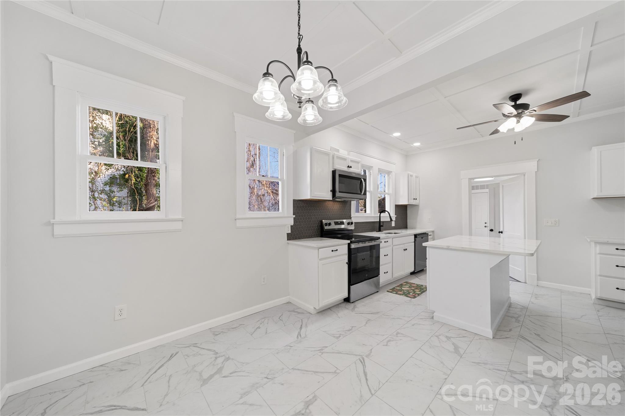 208 Hall Street Property Photo 10