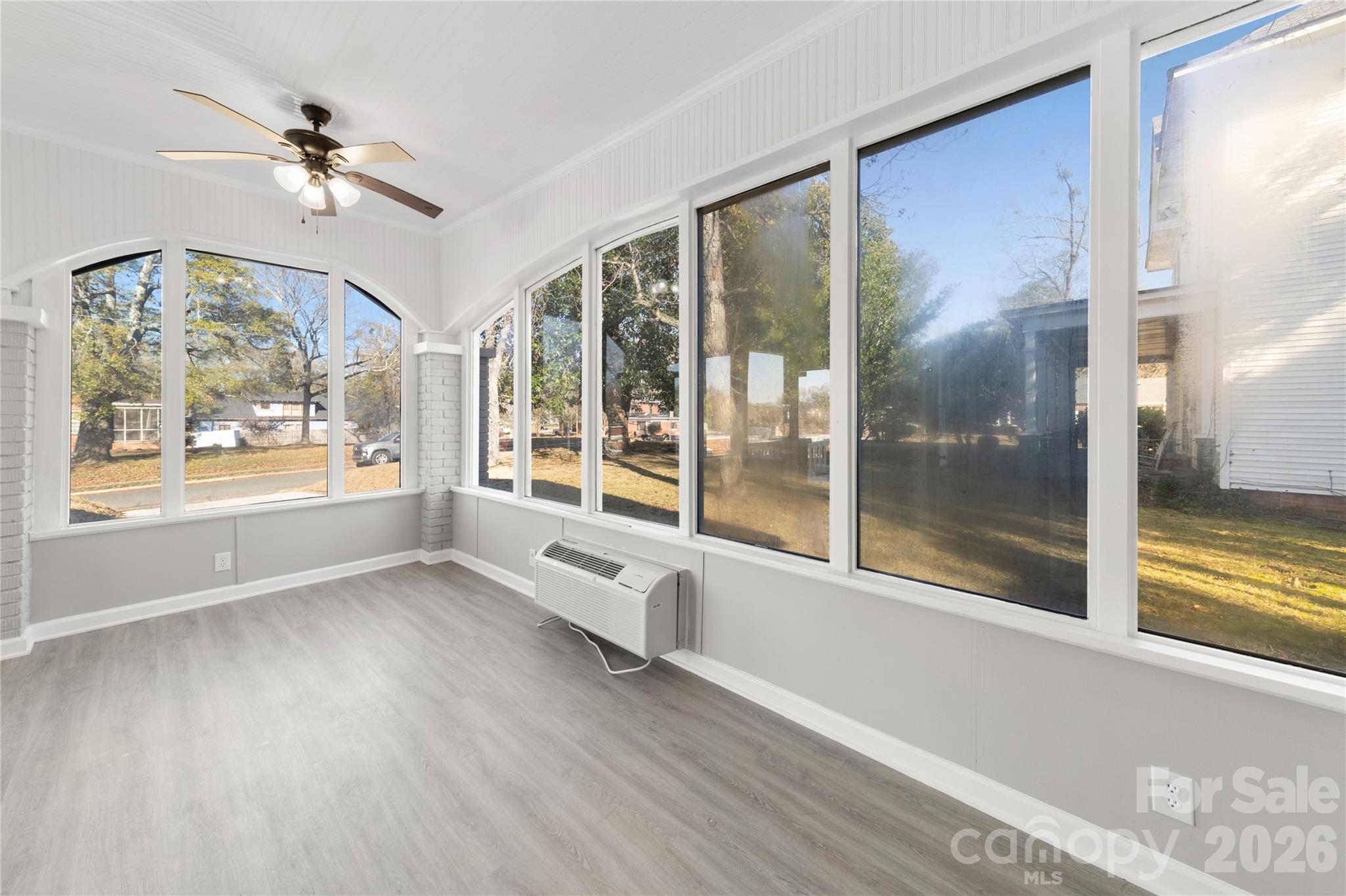 208 Hall Street Property Photo 15