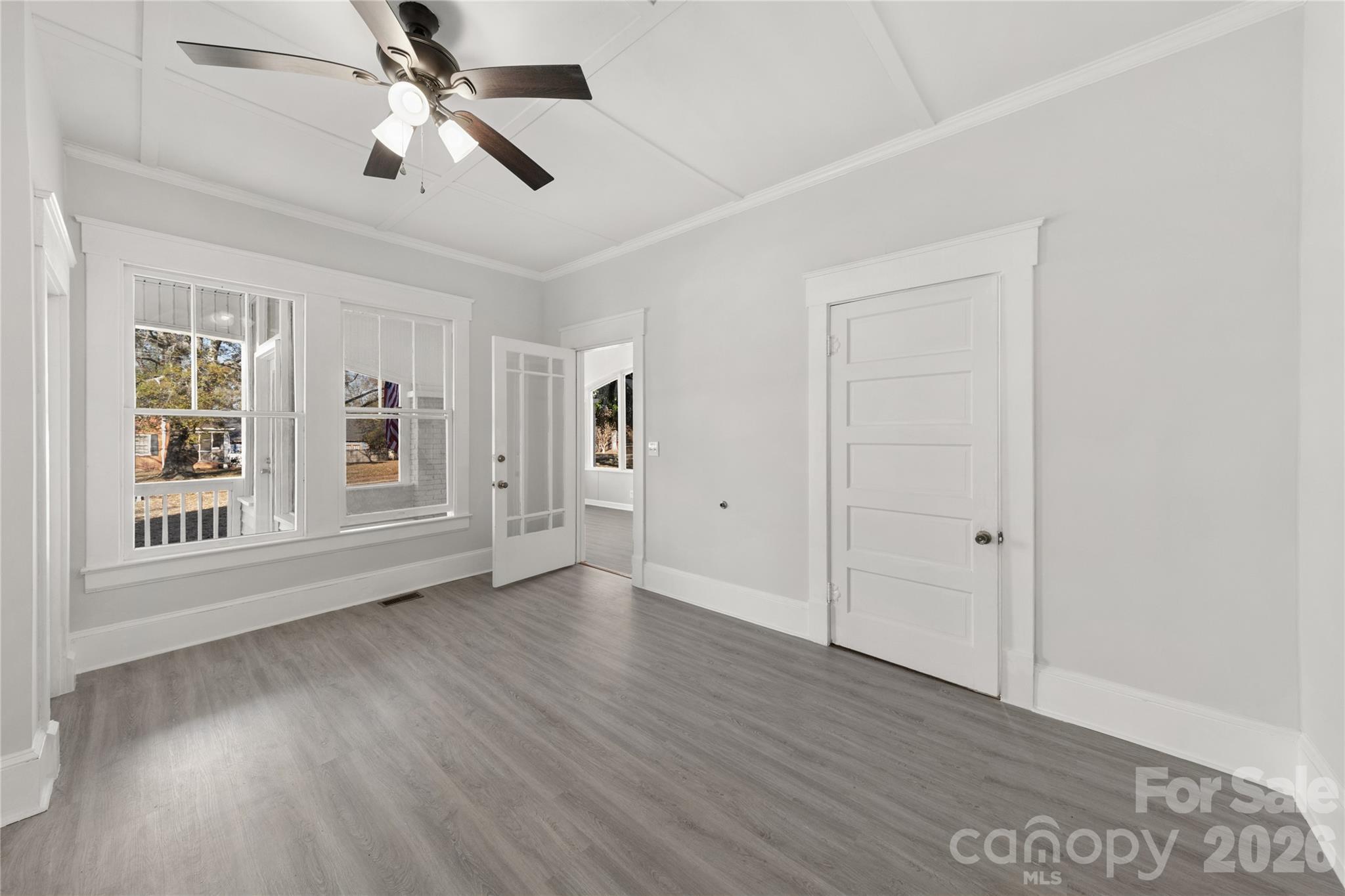 208 Hall Street Property Photo 16