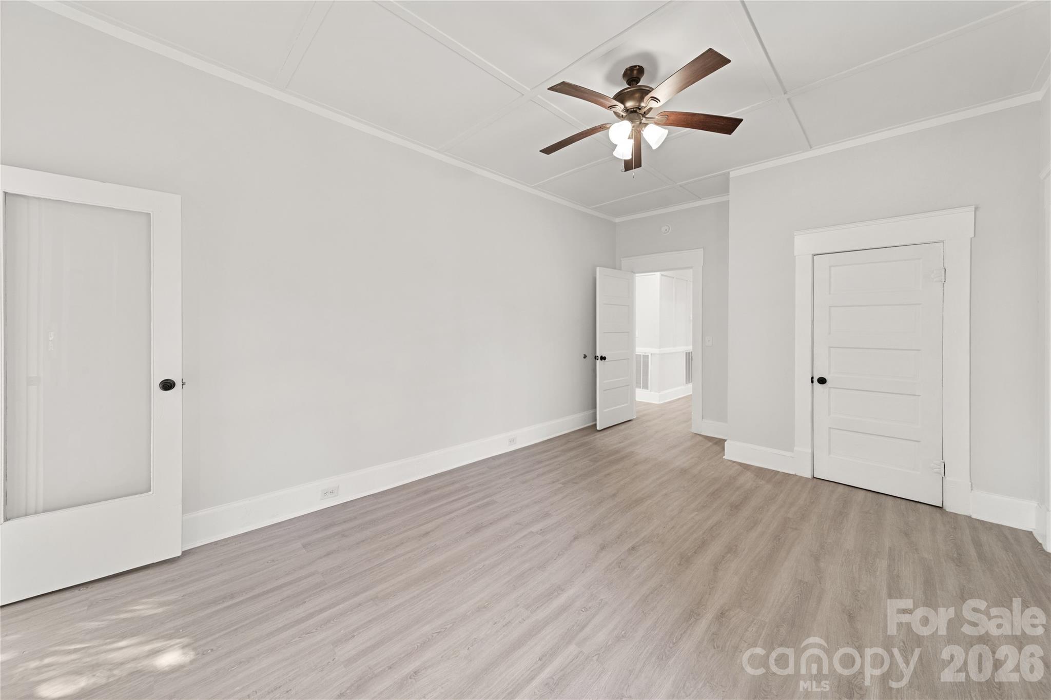 208 Hall Street Property Photo 24
