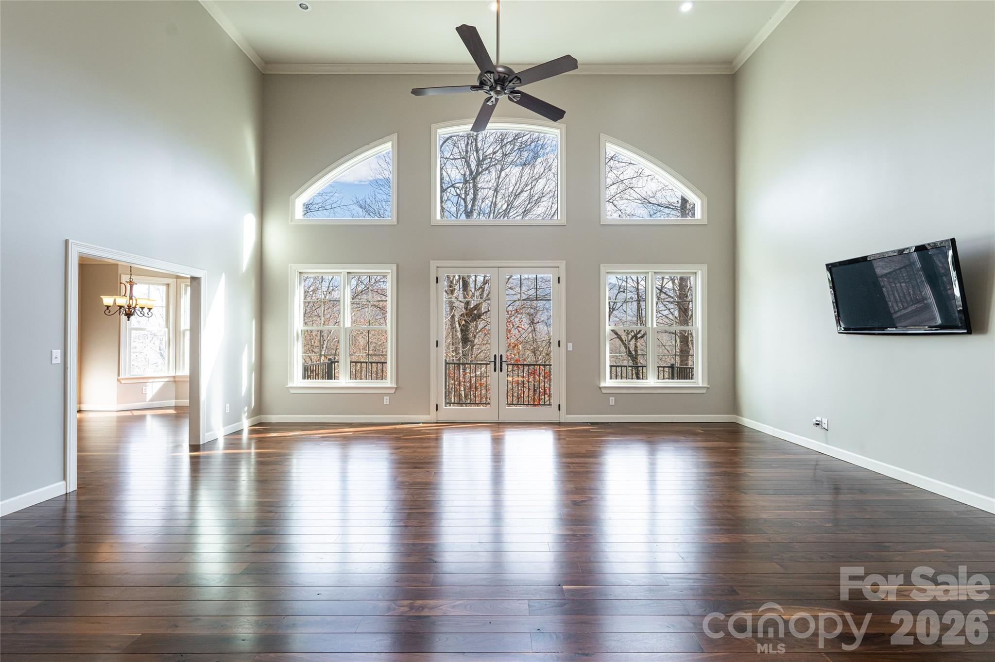 98 Sovereign Lane Property Photo 16