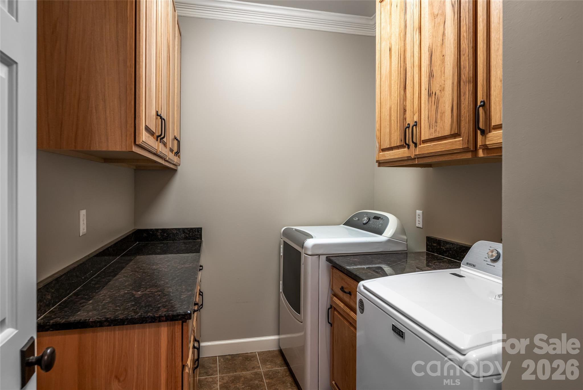 98 Sovereign Lane Property Photo 20