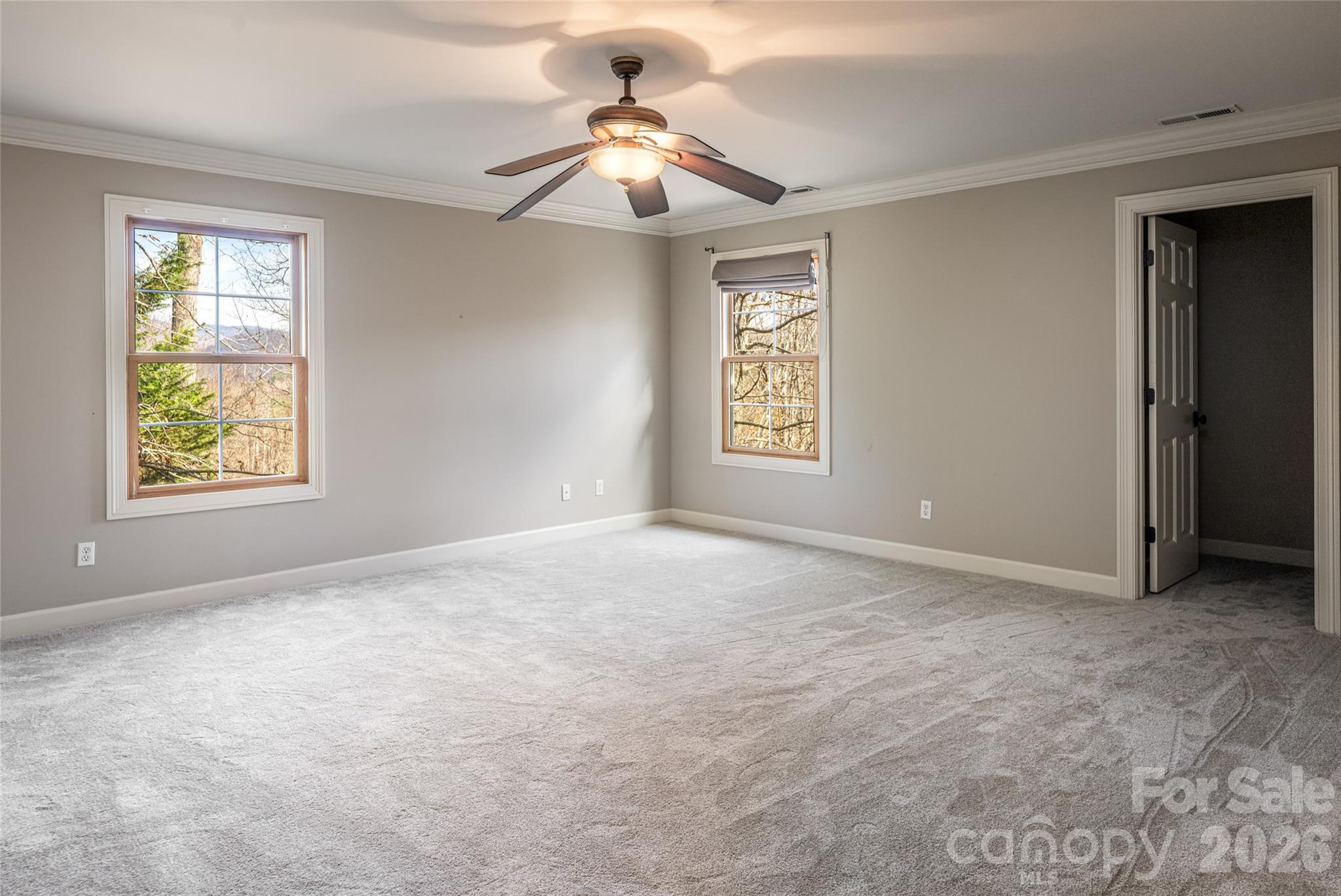 98 Sovereign Lane Property Photo 23