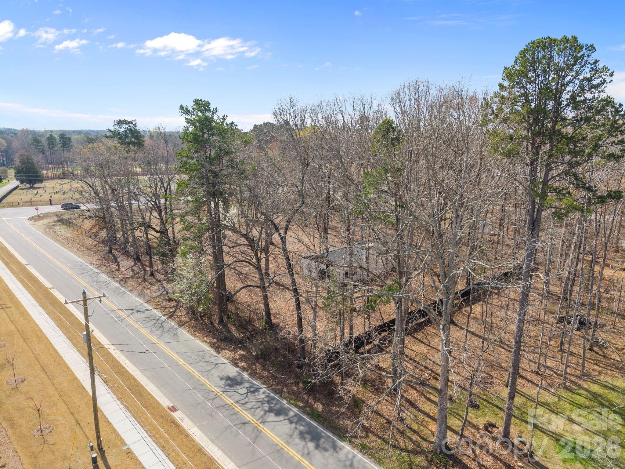 9121 Hutchinson Lane Property Photo 7