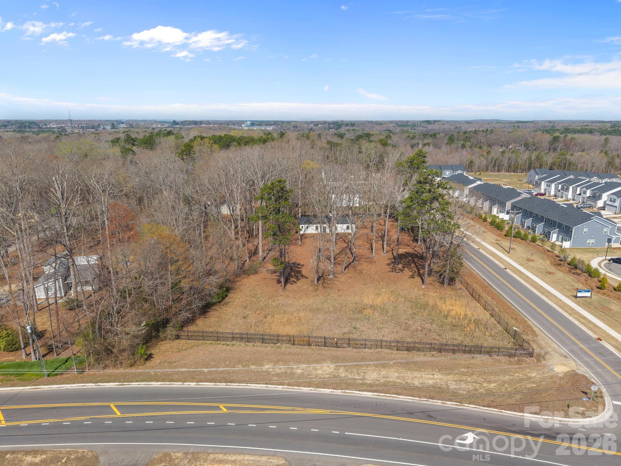 9121 Hutchinson Lane Property Photo 11