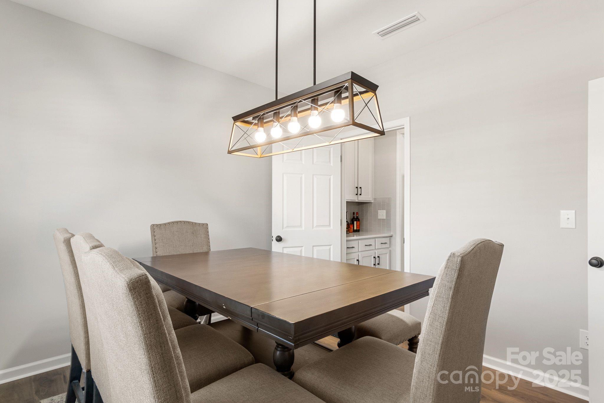 838 Foxglove Lane Property Photo 6