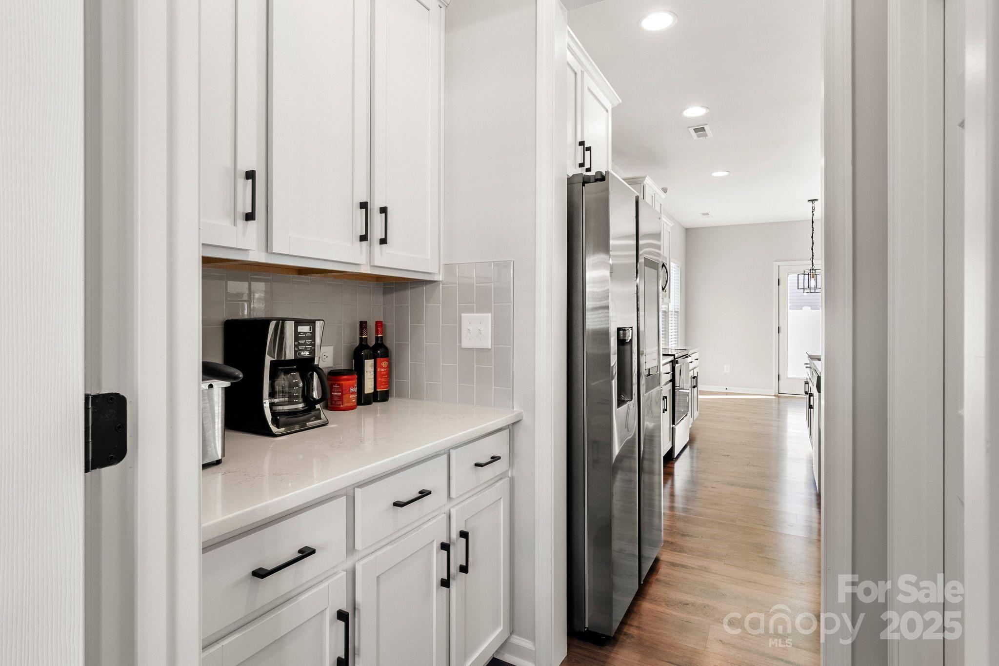 838 Foxglove Lane Property Photo 7
