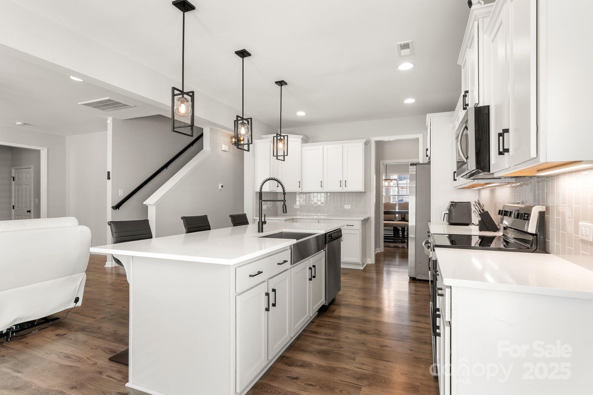 838 Foxglove Lane Property Photo 11