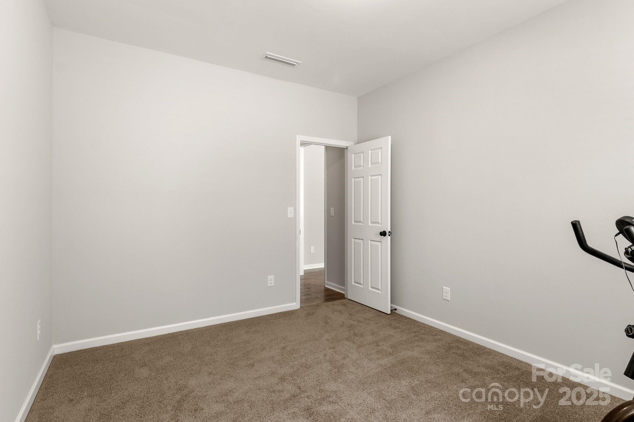 838 Foxglove Lane Property Photo 22