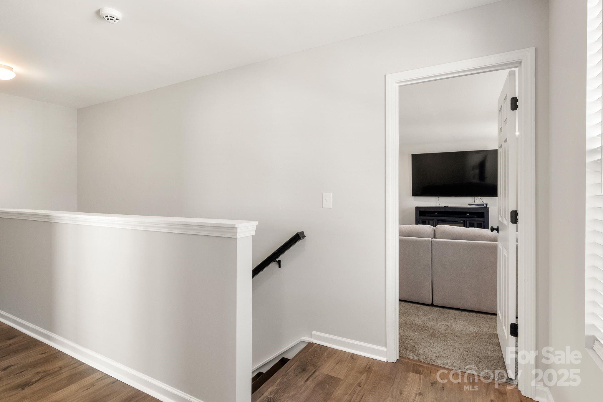 838 Foxglove Lane Property Photo 23