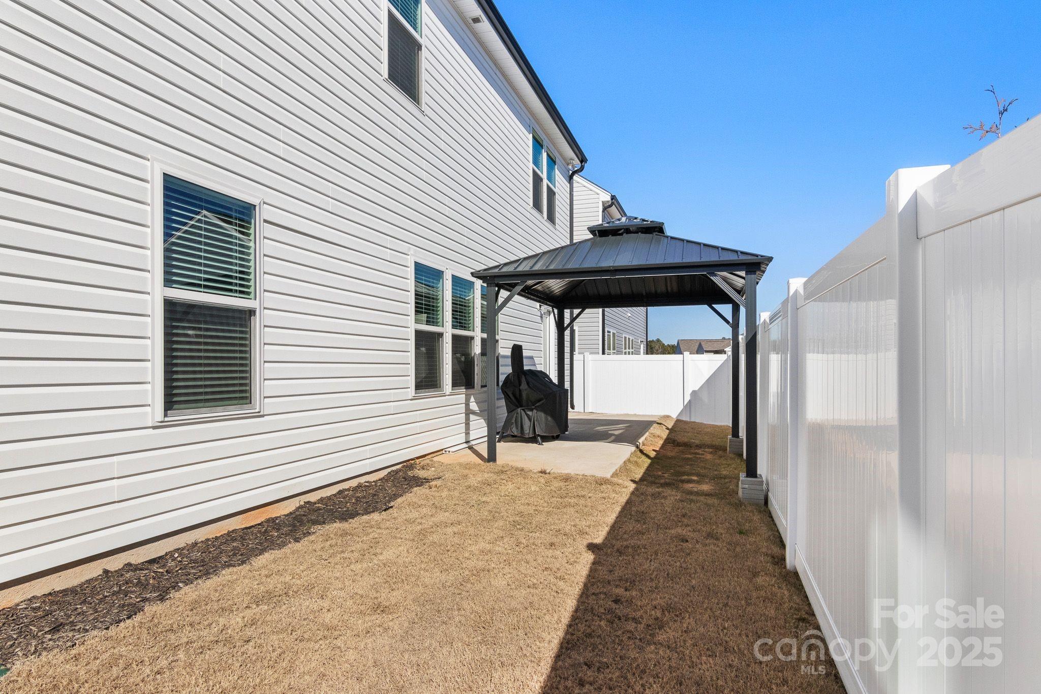 838 Foxglove Lane Property Photo 43