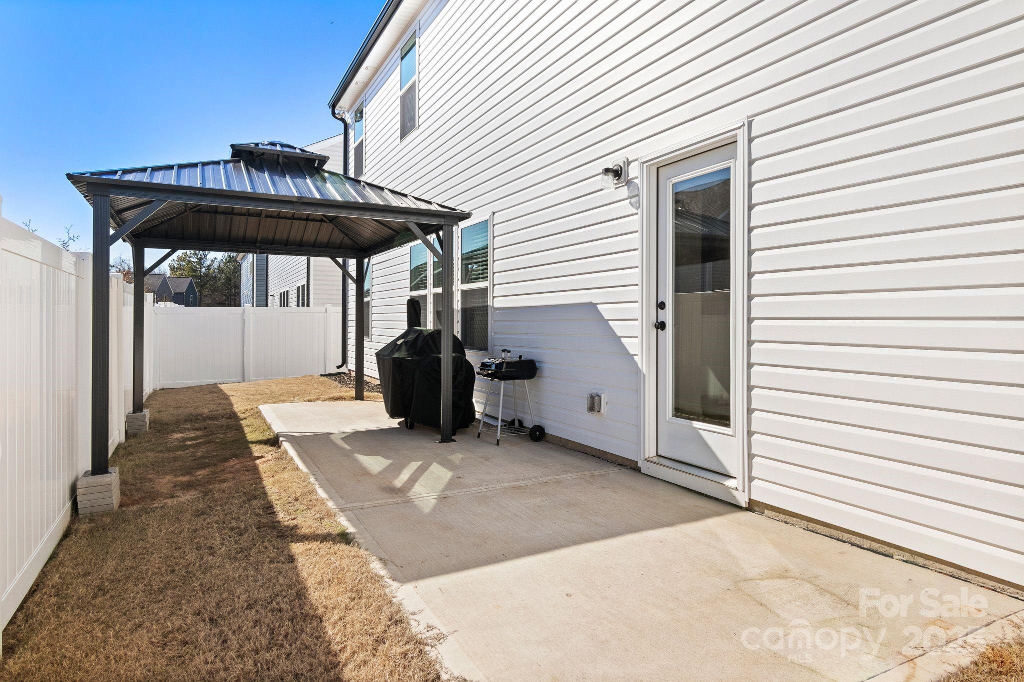 838 Foxglove Lane Property Photo 44