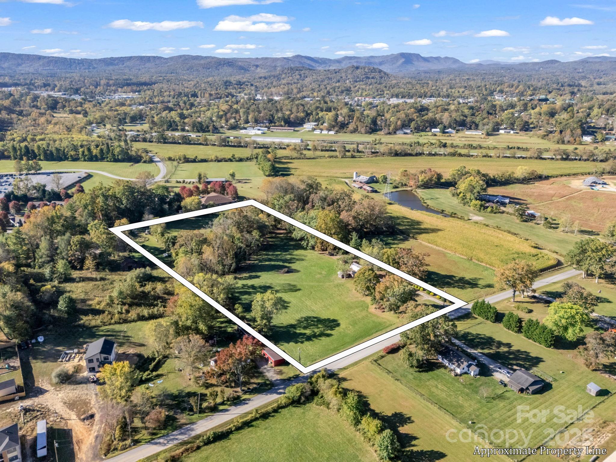 628 New Hope Road Property Photo 5
