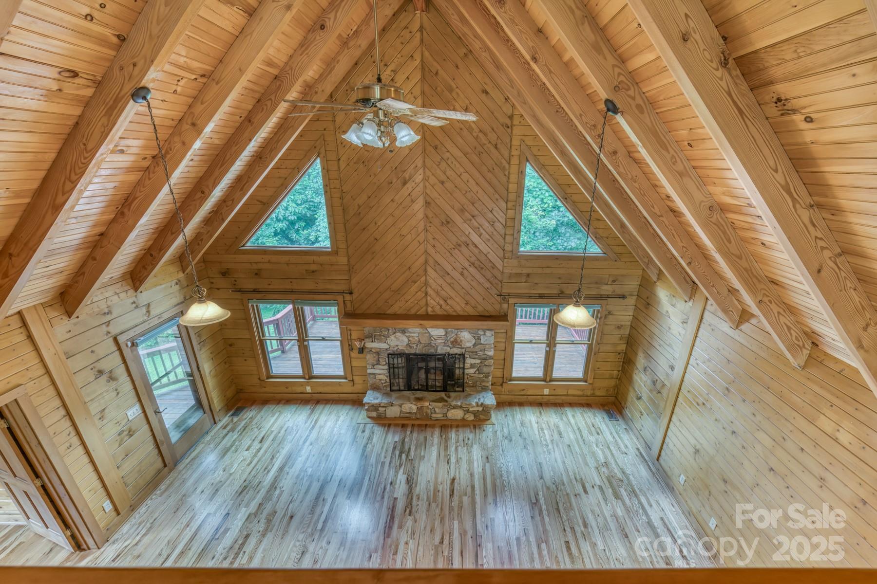 5023 Elk Park Highway Property Photo 17
