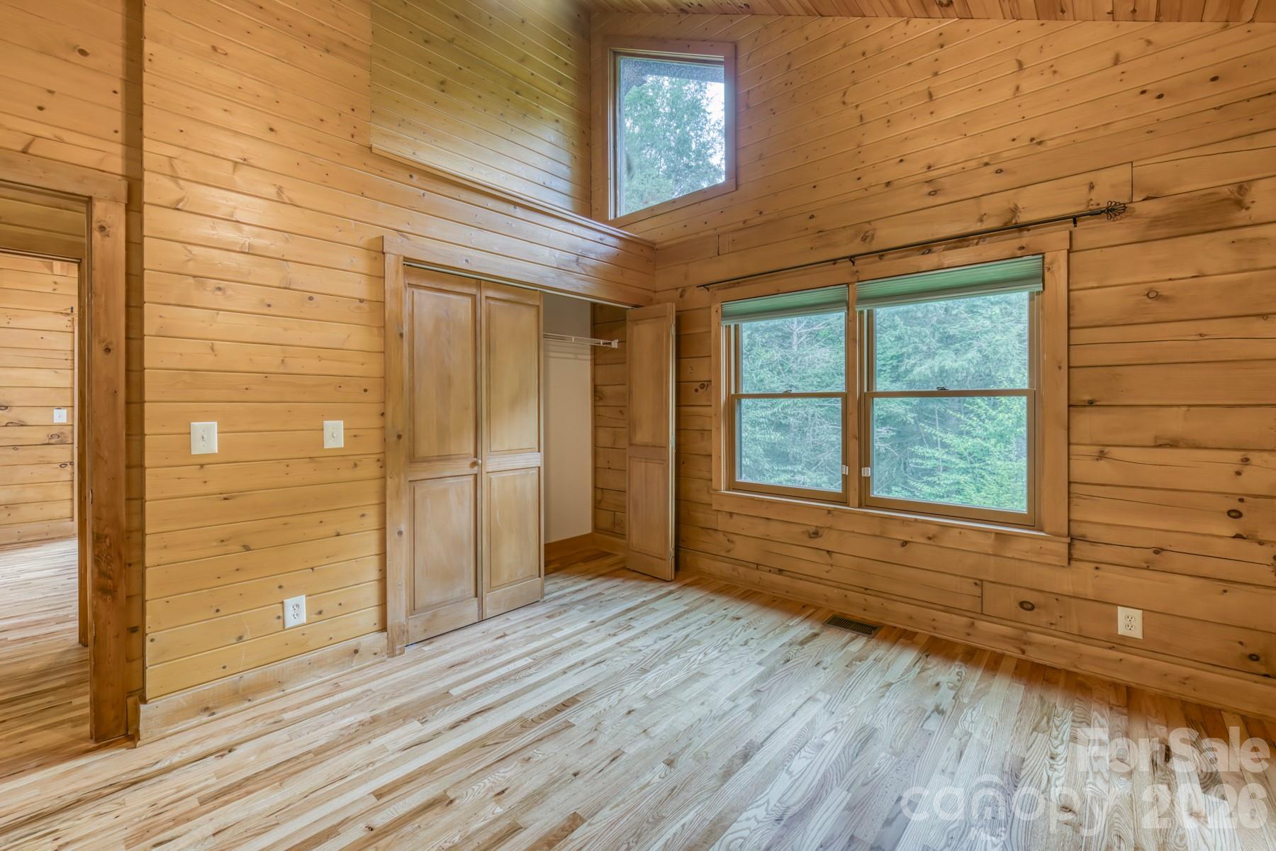5023 Elk Park Highway Property Photo 23