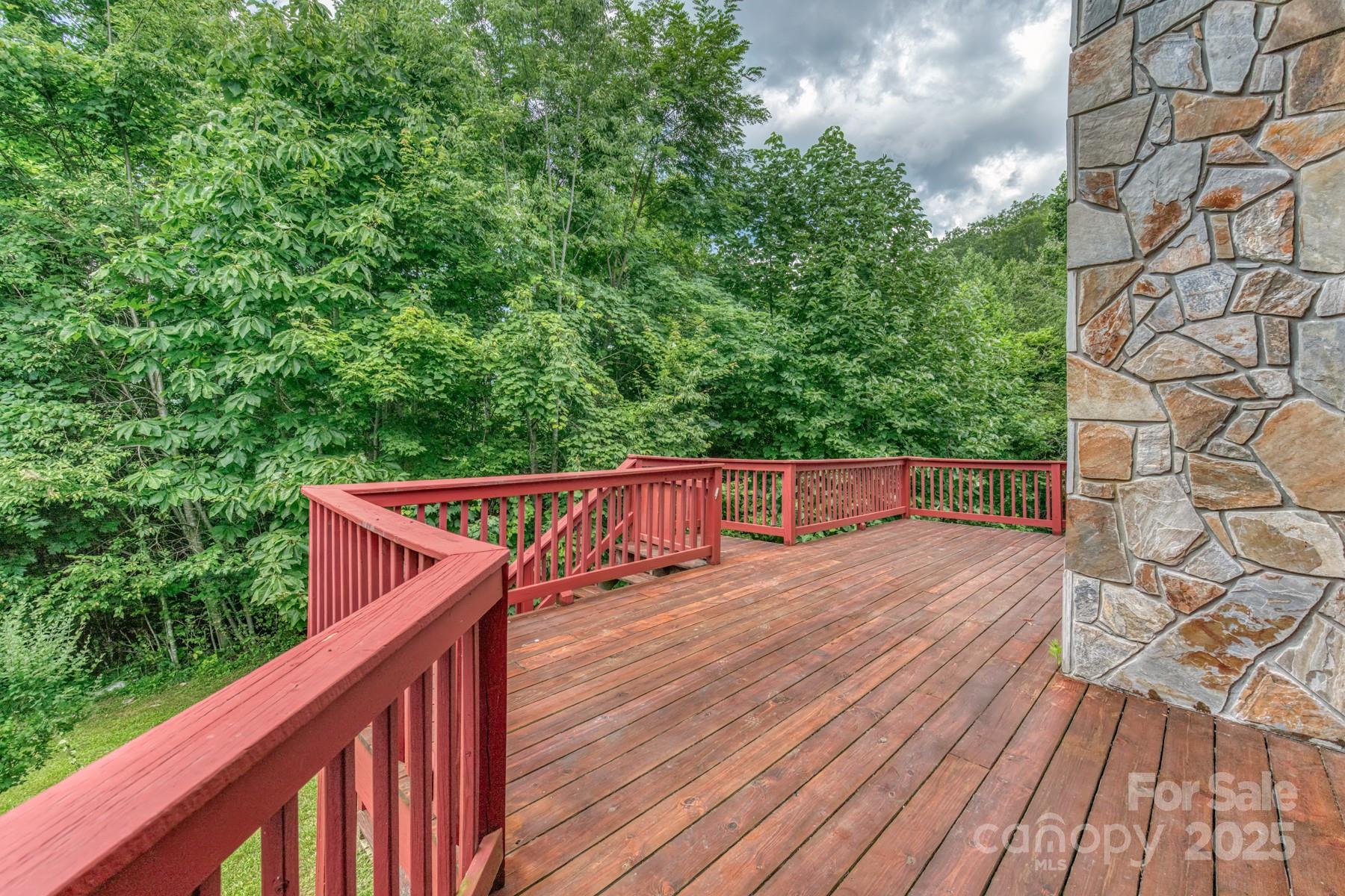 5023 Elk Park Highway Property Photo 26