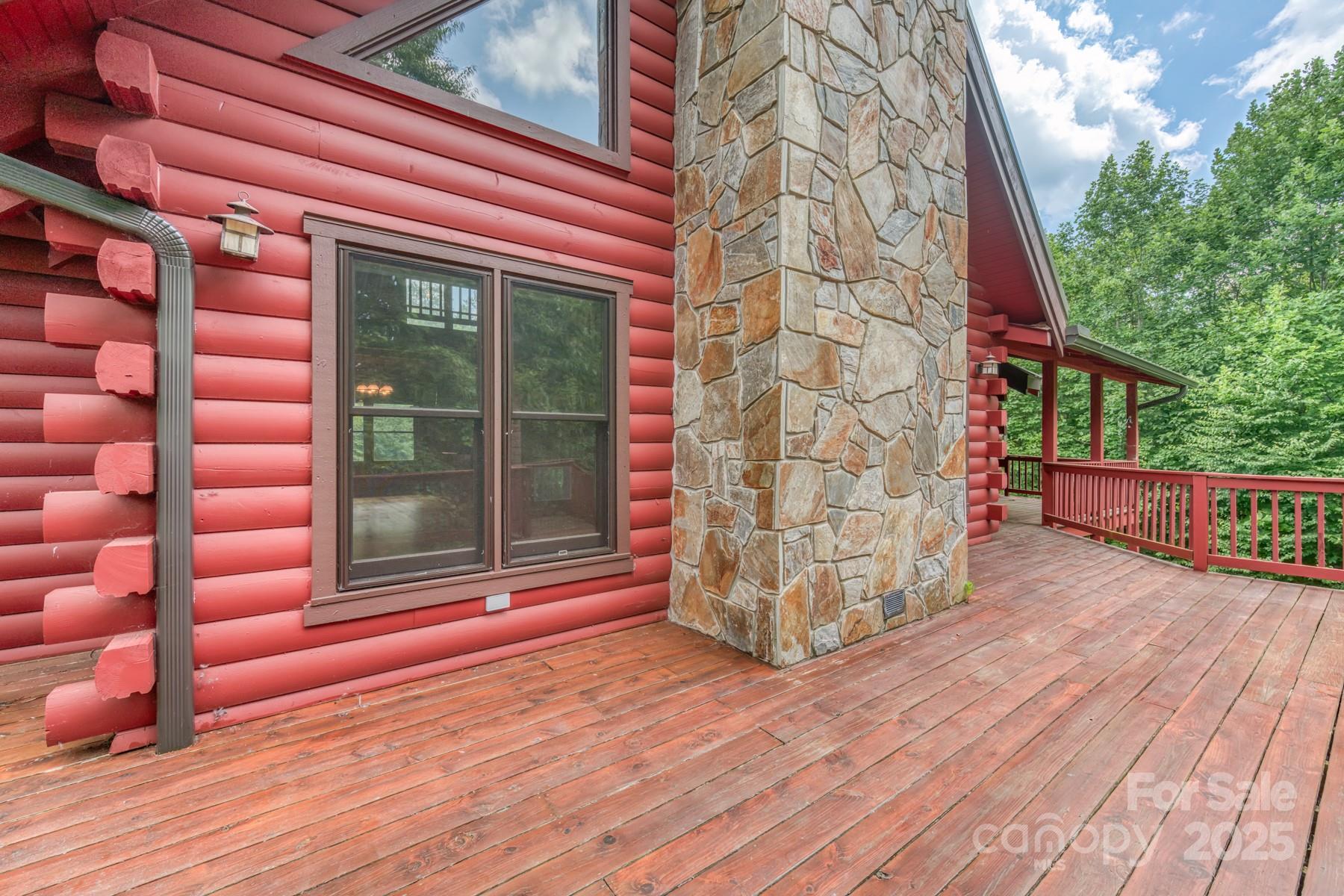 5023 Elk Park Highway Property Photo 27