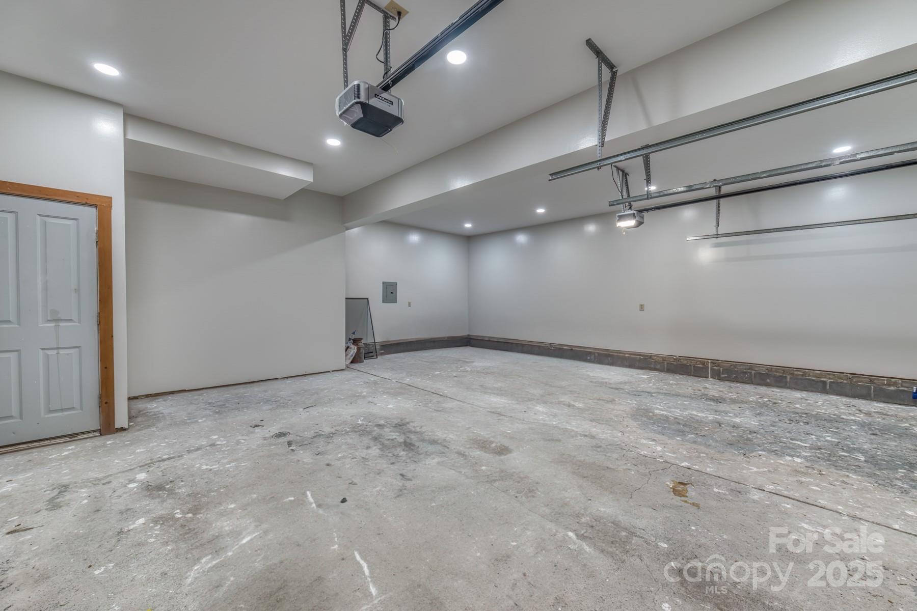 5023 Elk Park Highway Property Photo 28