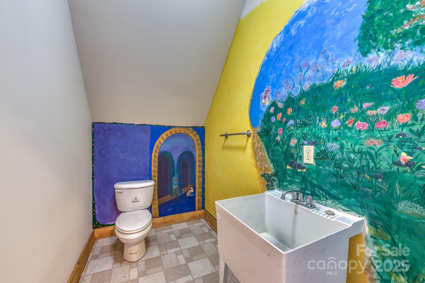 5023 Elk Park Highway Property Photo 31