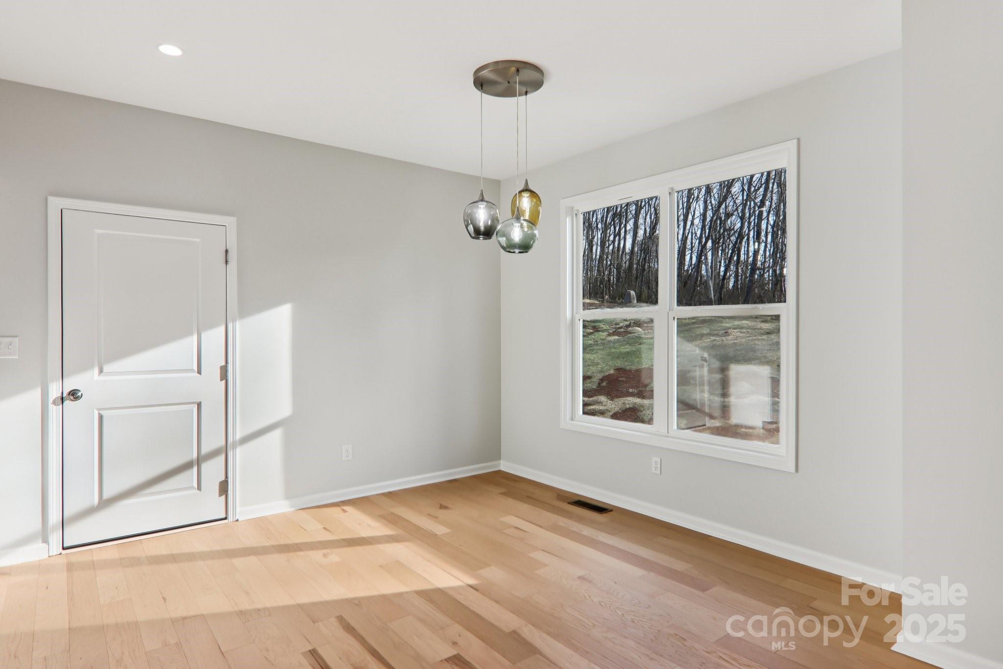 119 Lincoln Ridge Drive 1 Property Photo 11