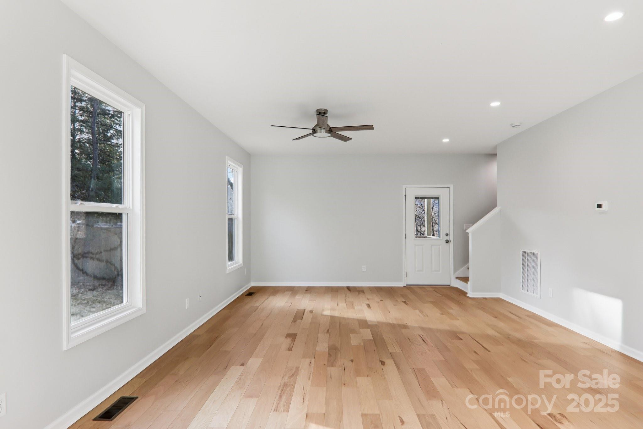 119 Lincoln Ridge Drive 1 Property Photo 12
