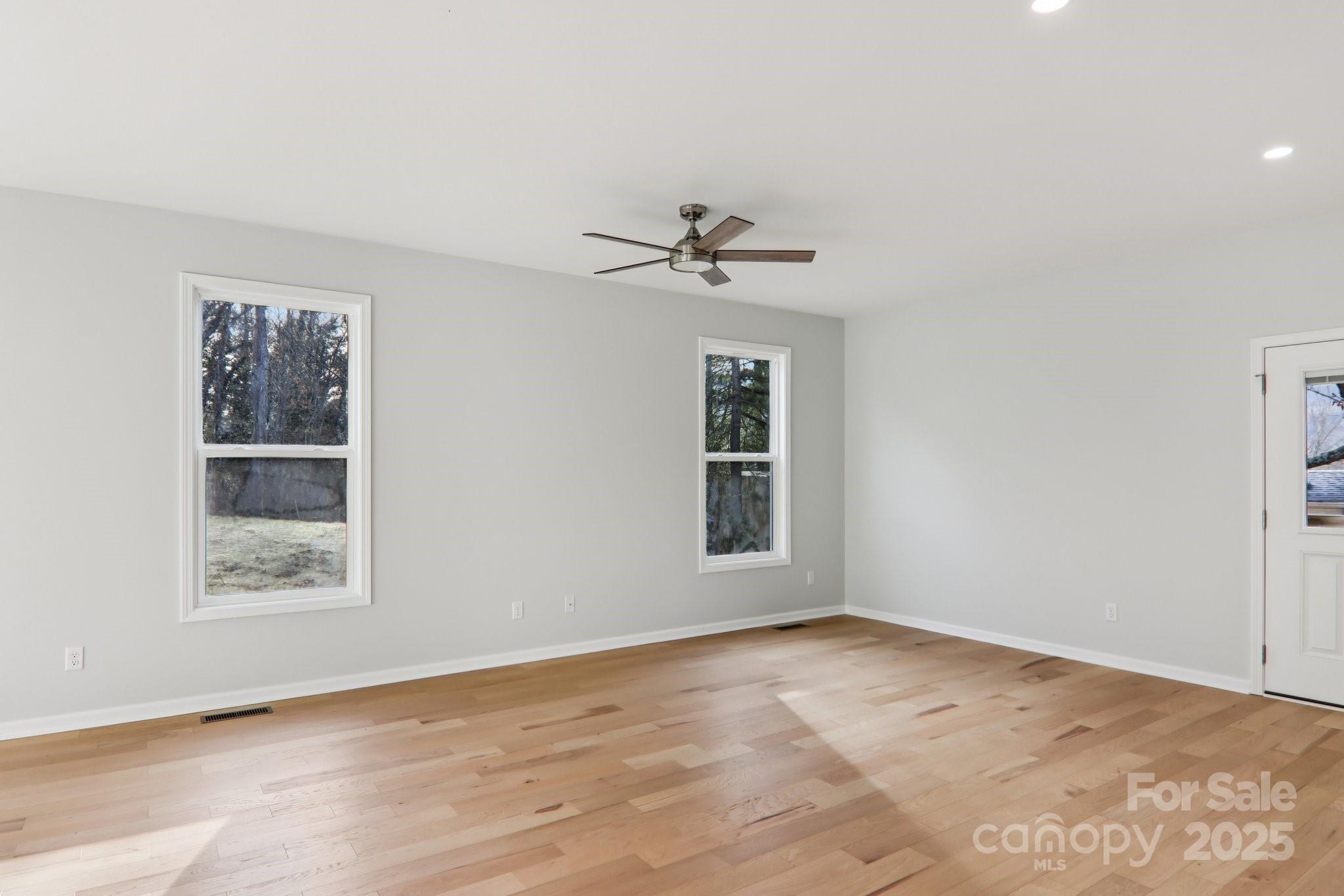 119 Lincoln Ridge Drive 1 Property Photo 14