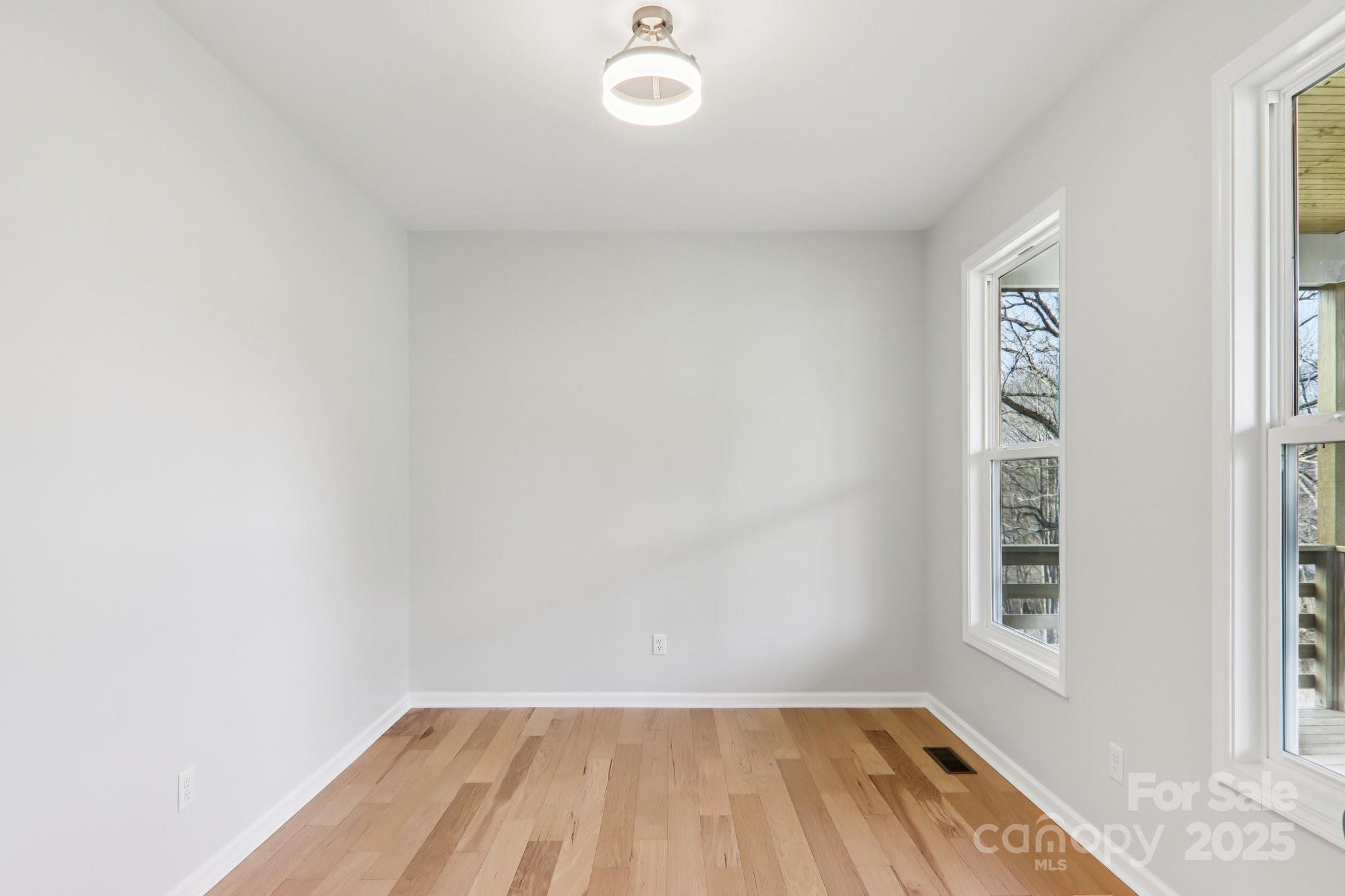 119 Lincoln Ridge Drive 1 Property Photo 22