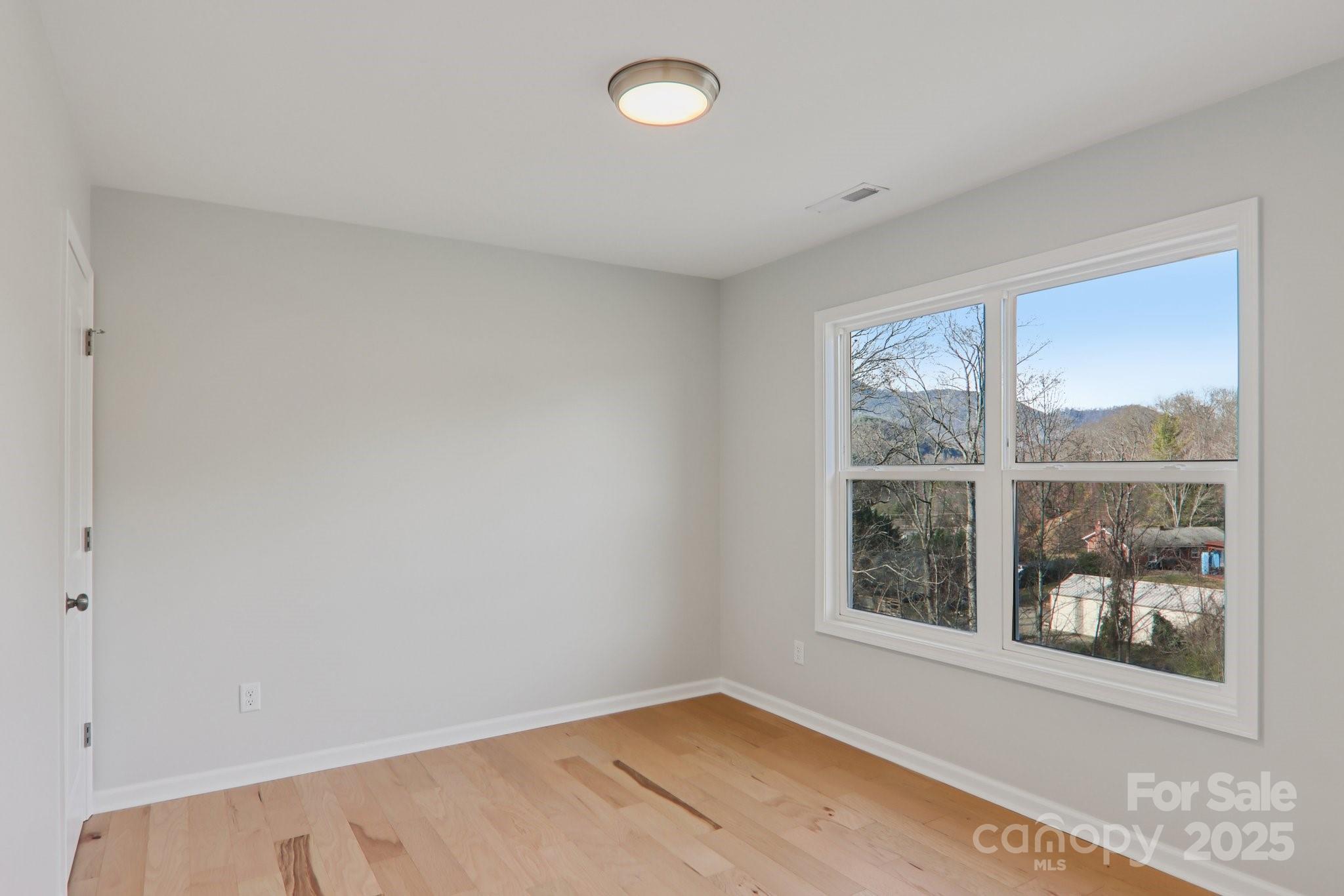 119 Lincoln Ridge Drive 1 Property Photo 37