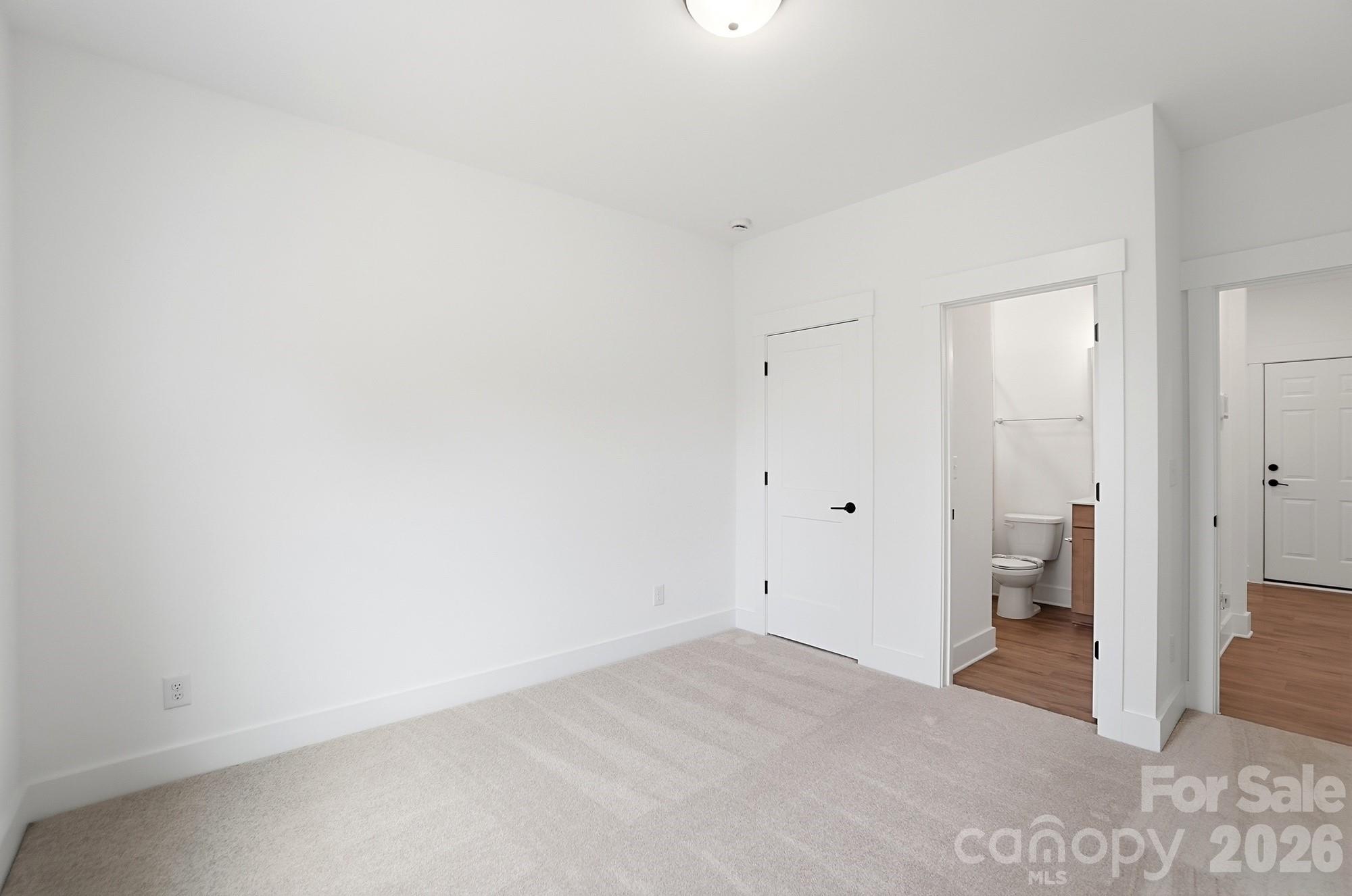 1367 Knob Creek Drive Property Photo 20