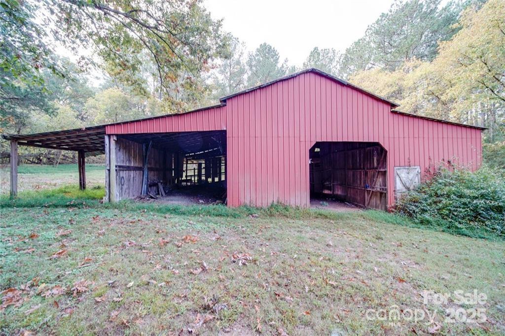 1608 Main Street Property Photo 6