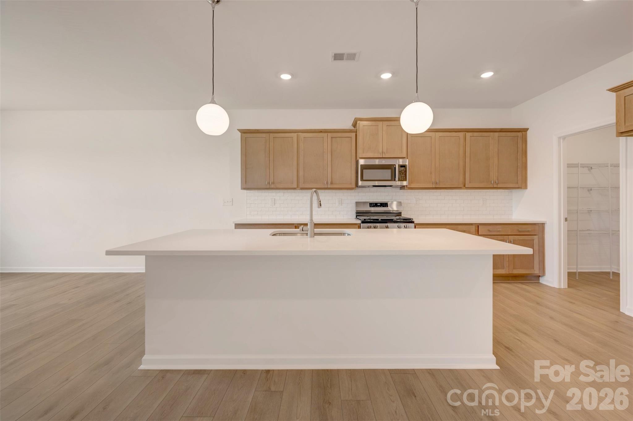 2181 Clifton Road Property Photo 3
