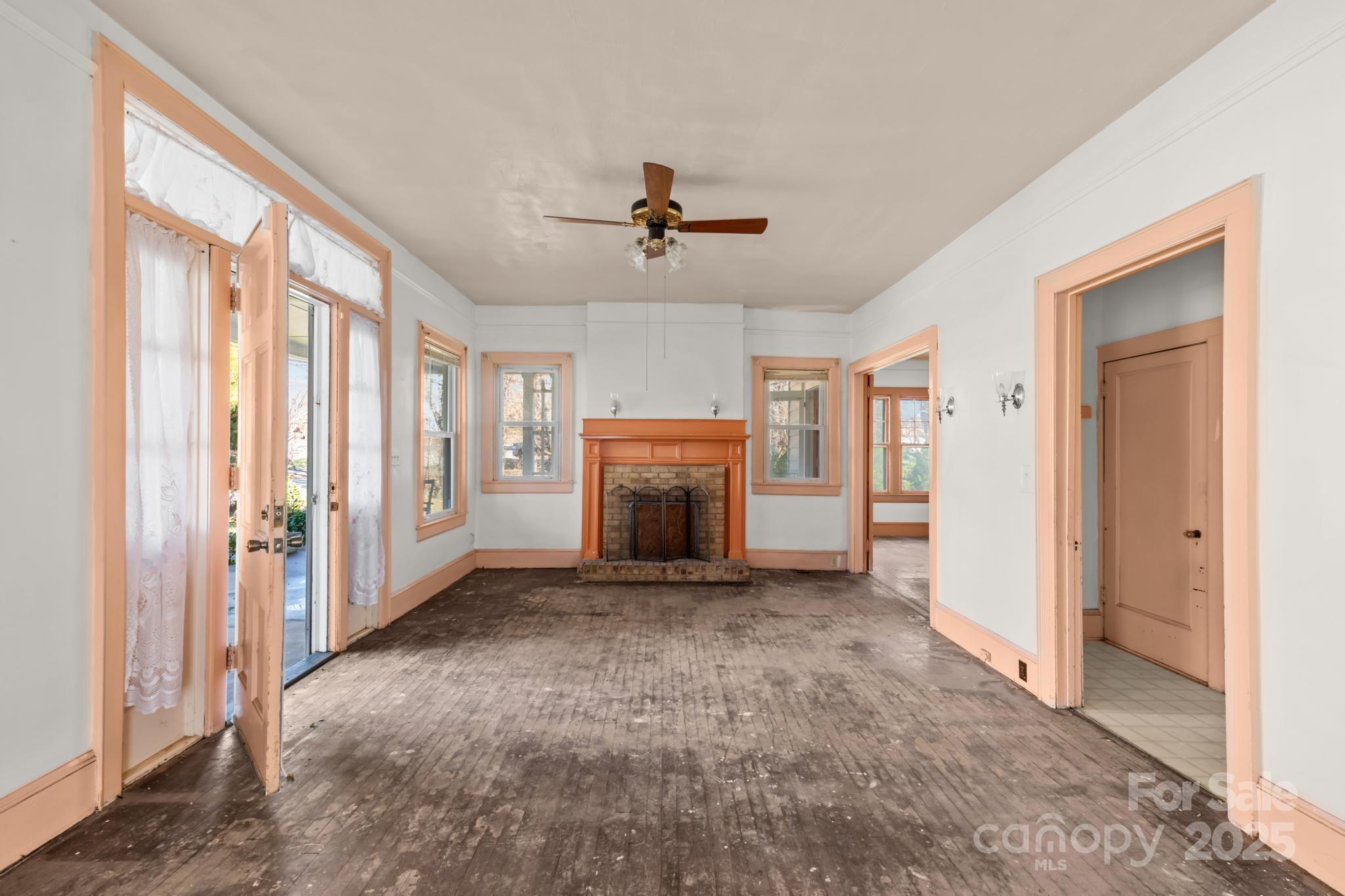 1011 Ashe Avenue Property Photo 2