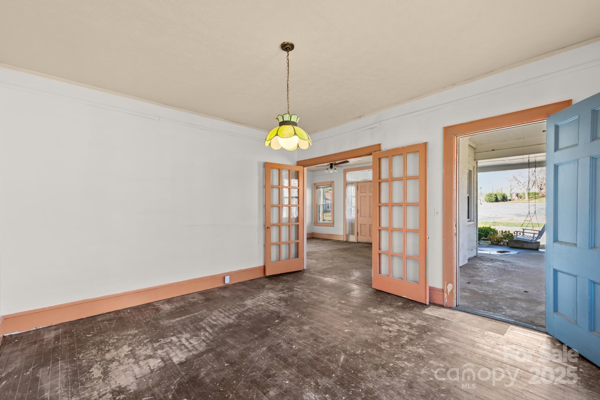 1011 Ashe Avenue Property Photo 4