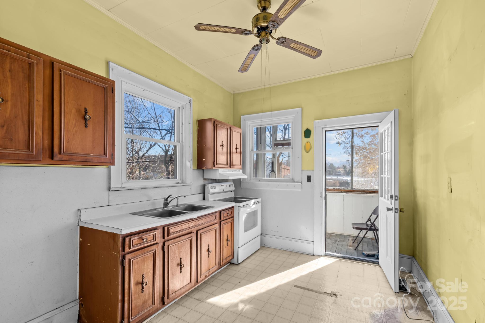 1011 Ashe Avenue Property Photo 16