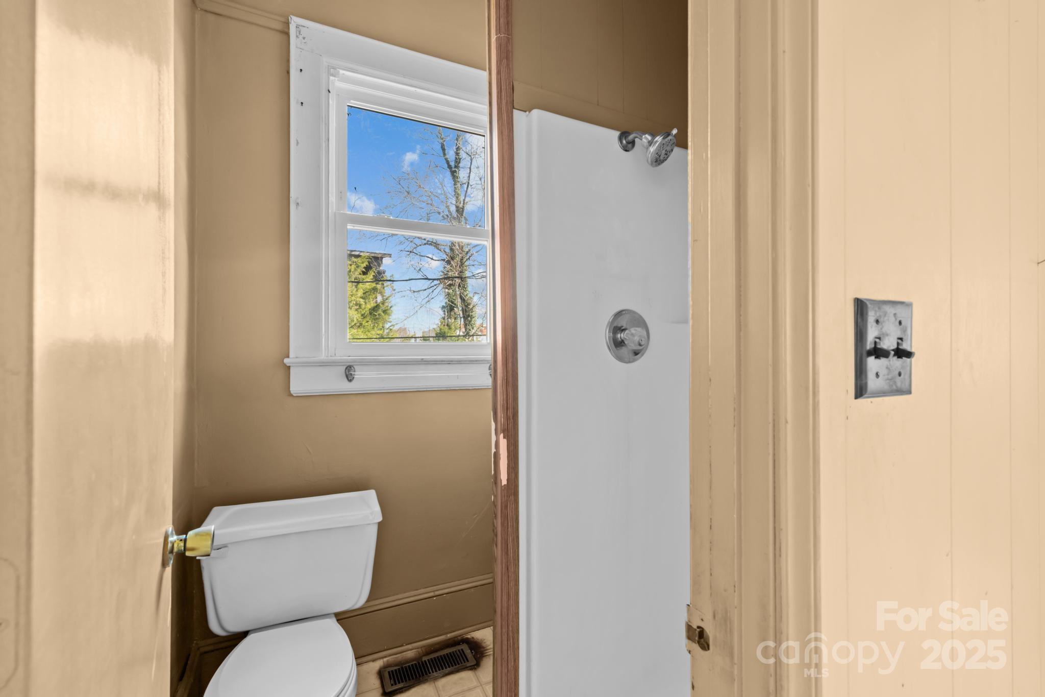 1011 Ashe Avenue Property Photo 18