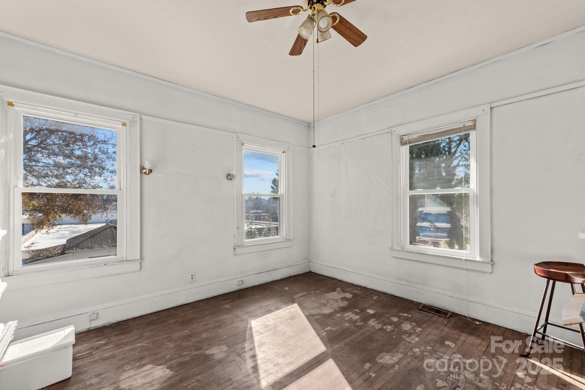 1011 Ashe Avenue Property Photo 20
