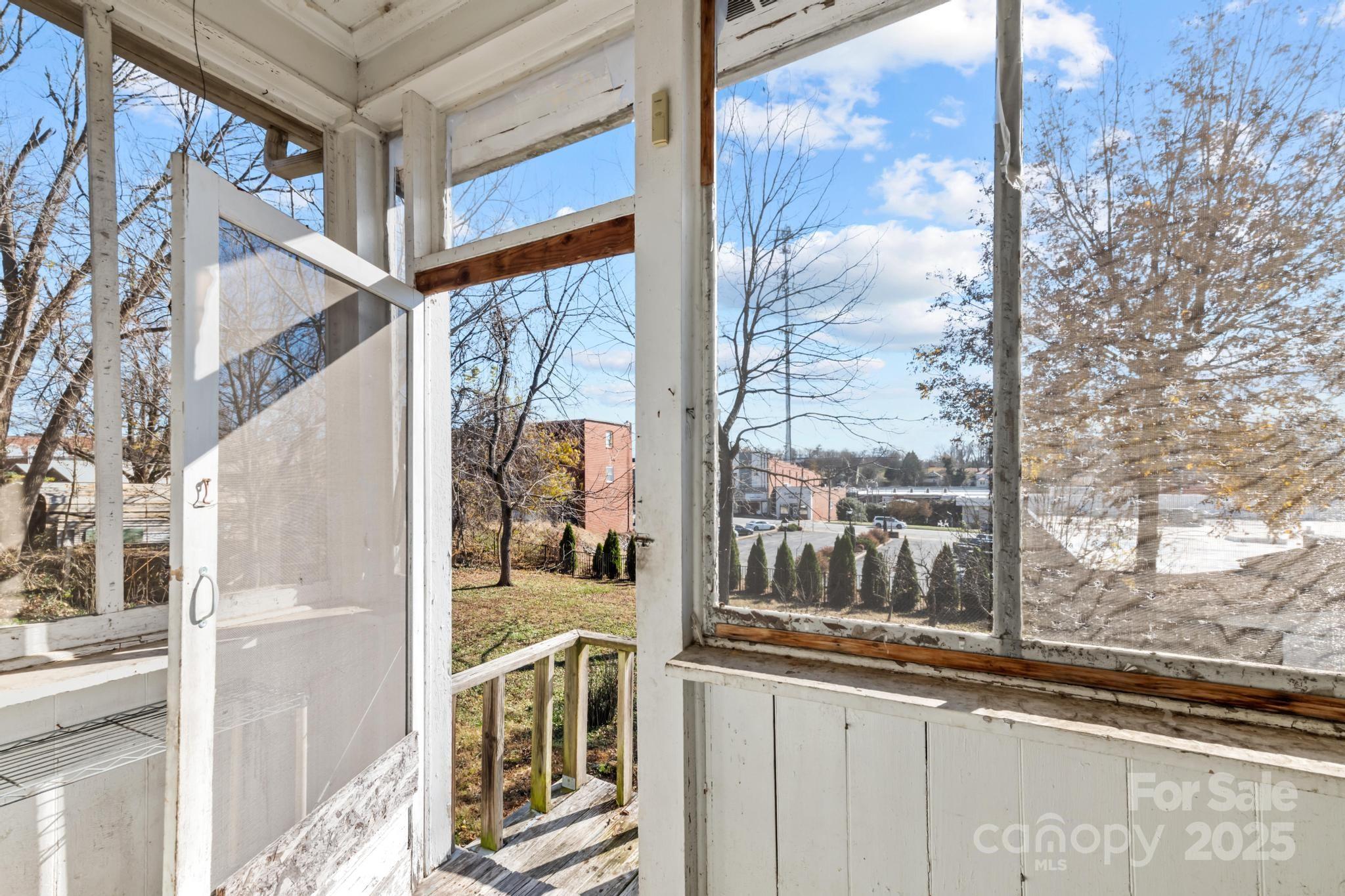 1011 Ashe Avenue Property Photo 22