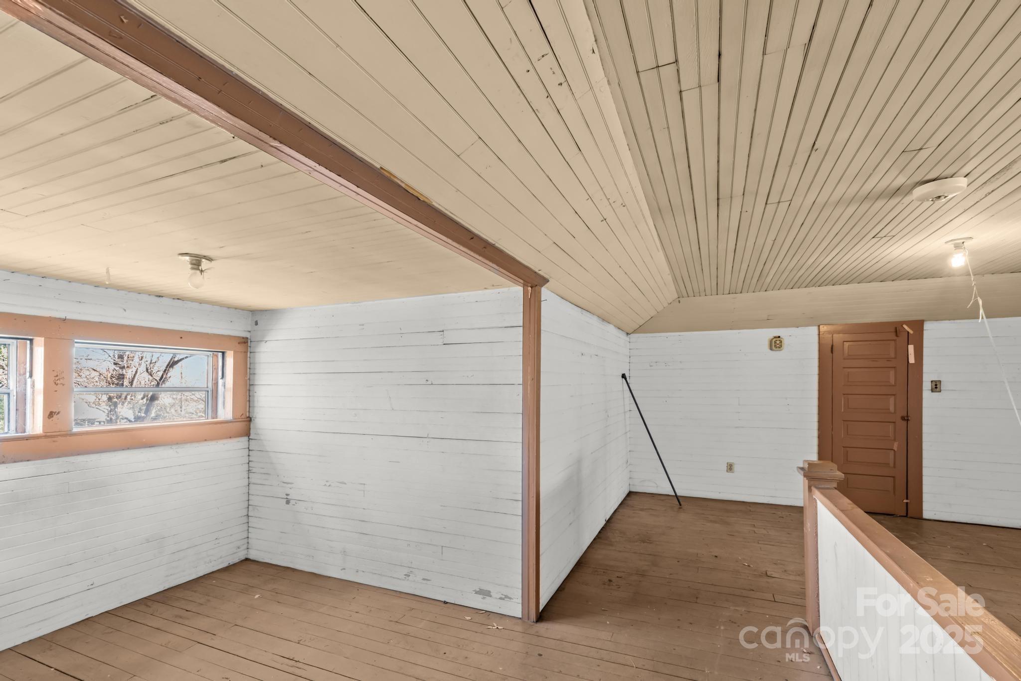 1011 Ashe Avenue Property Photo 23