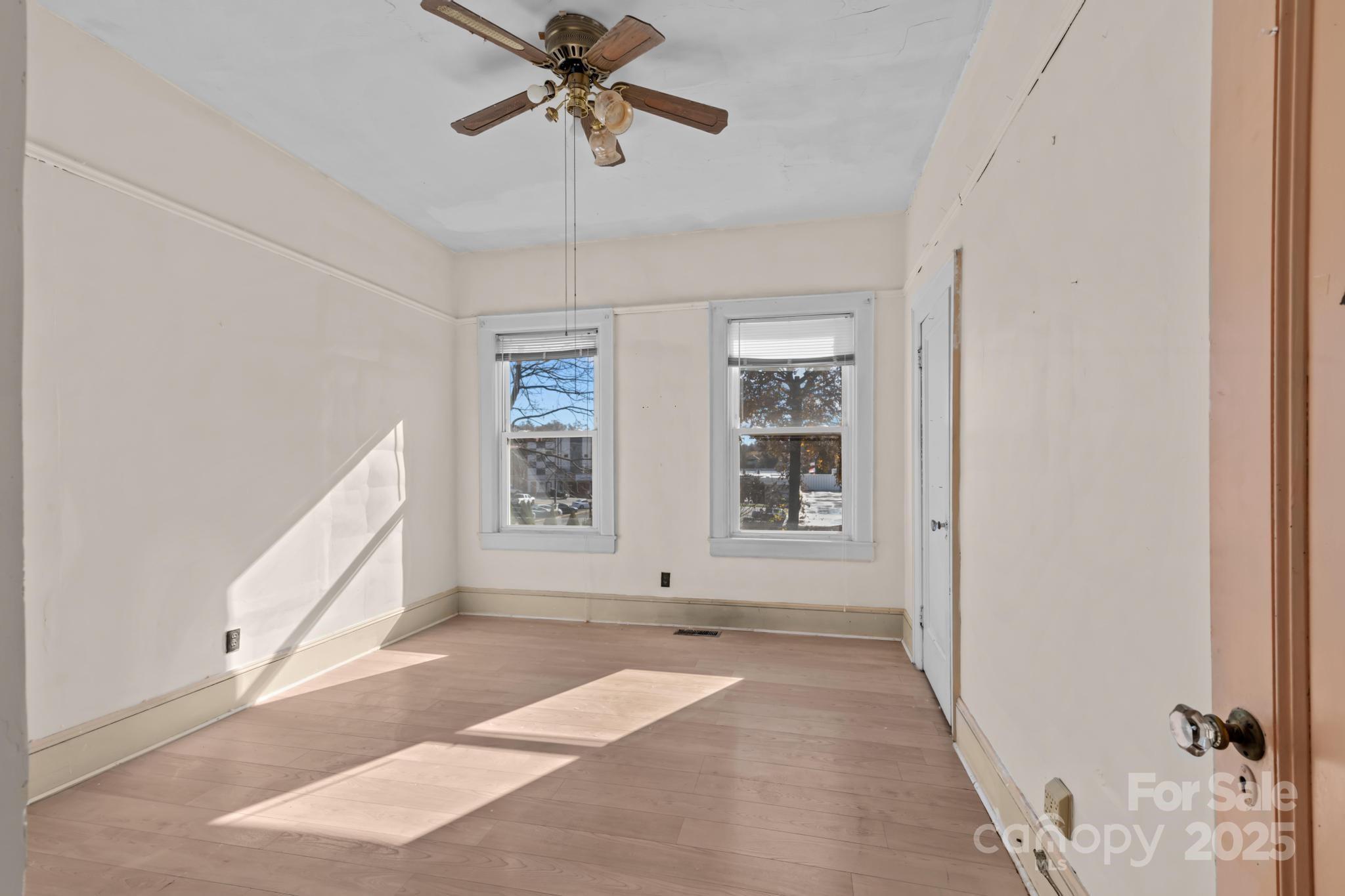 1011 Ashe Avenue Property Photo 42