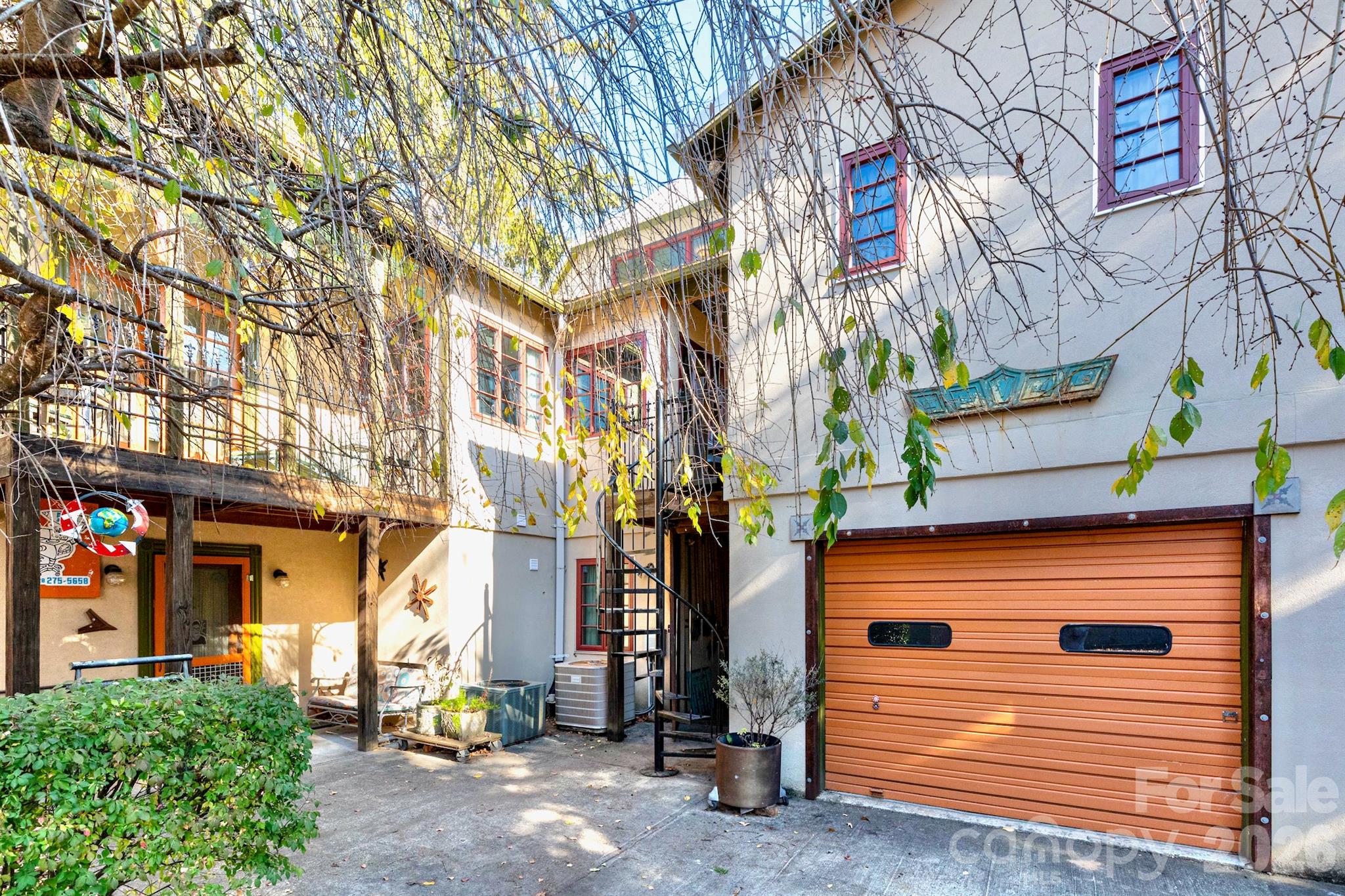 297 Hillside Street Property Photo 2