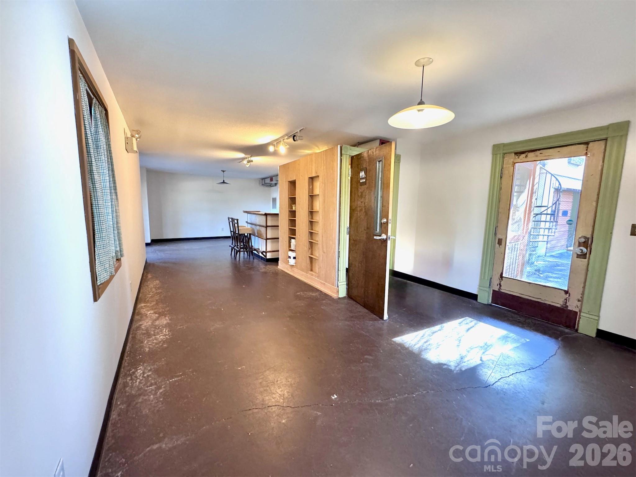 297 Hillside Street Property Photo 6